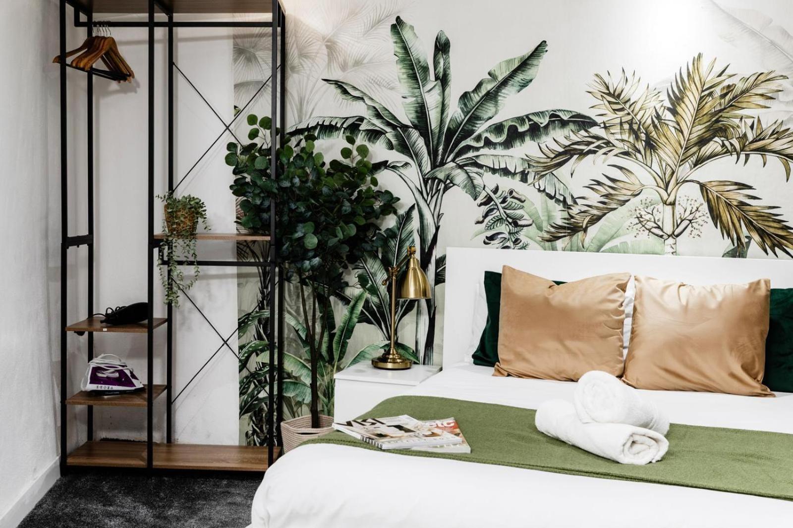 Regents Street's Superb Studios! London