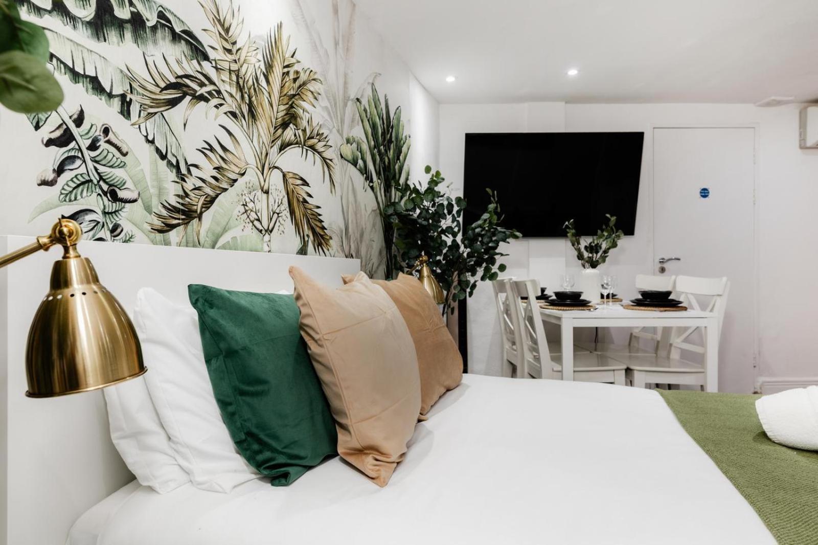 Apartment Regents Street's Superb Studios!