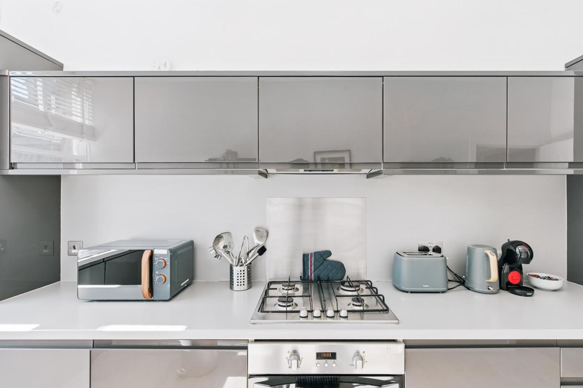 Apartment Modern 2br With Lift Access Prime Location