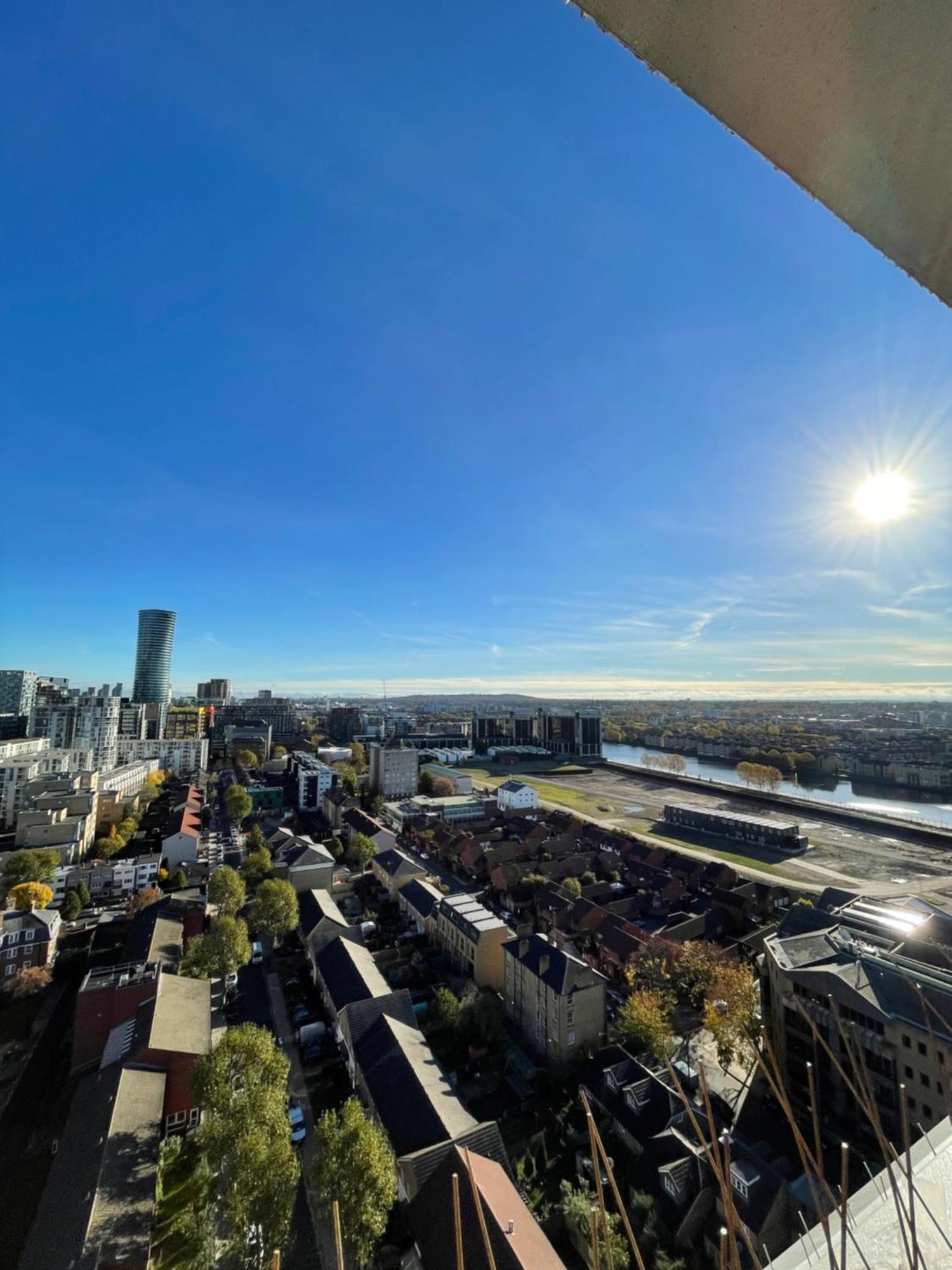 Apartment Large One Bedroom Apartment, With View, Canary Wharf *