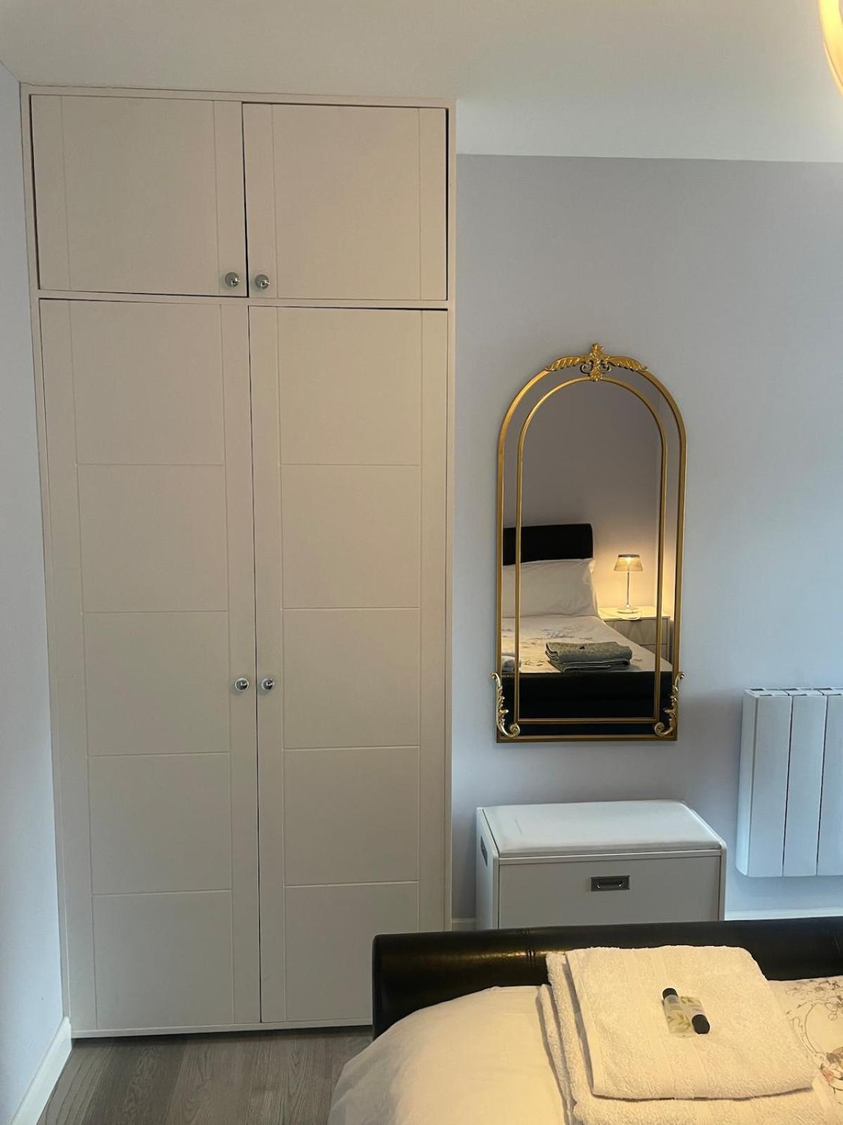 Apartment Elegant Terrace Flat C *