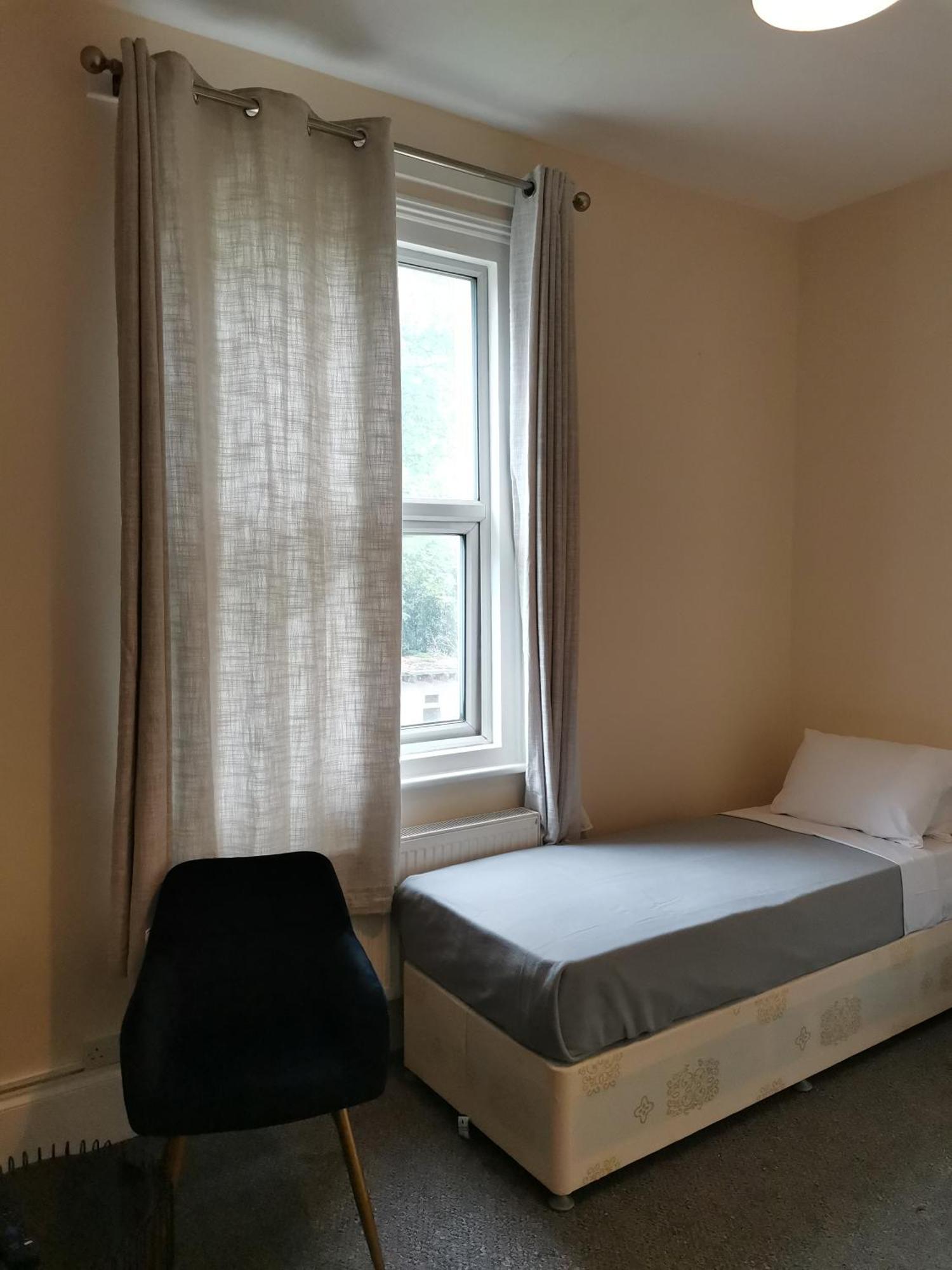 Bed & Breakfast Ax 1 London