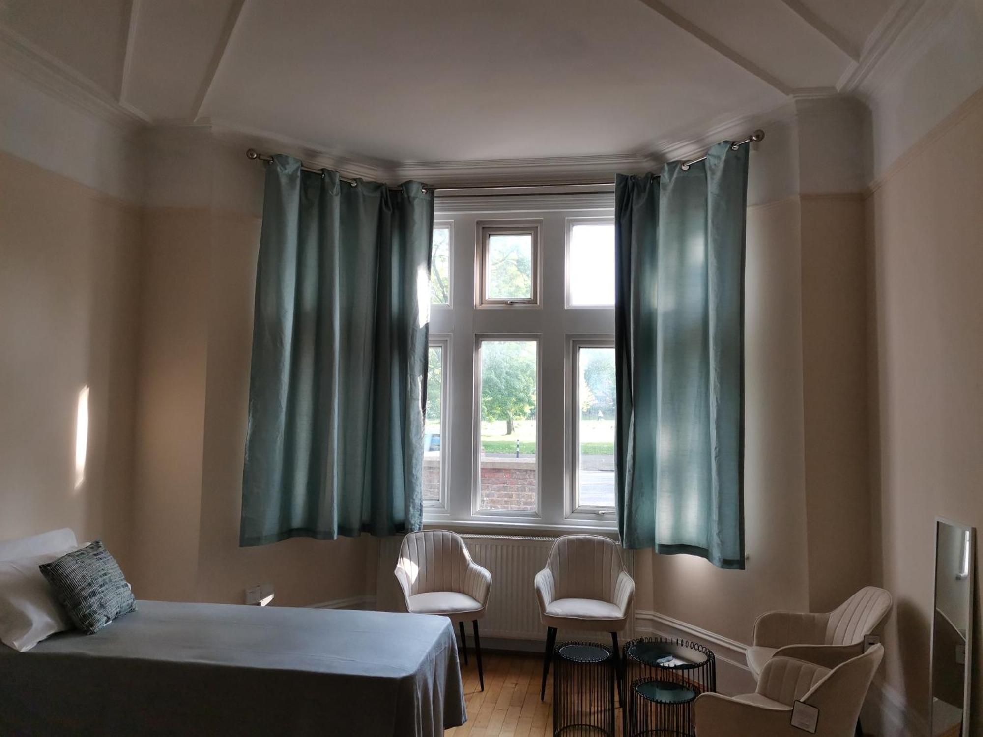 Bed & Breakfast Ax 1 London