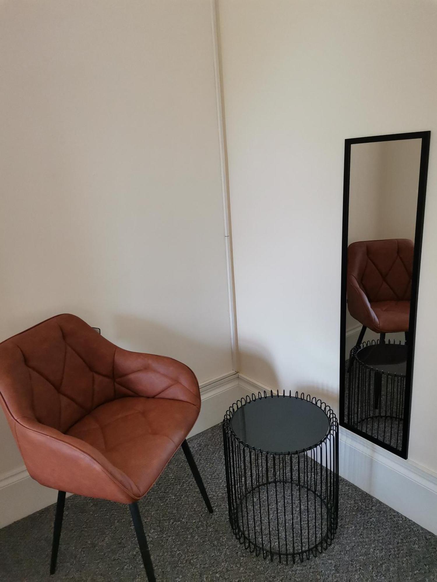 Ax 1 Bed & Breakfast London