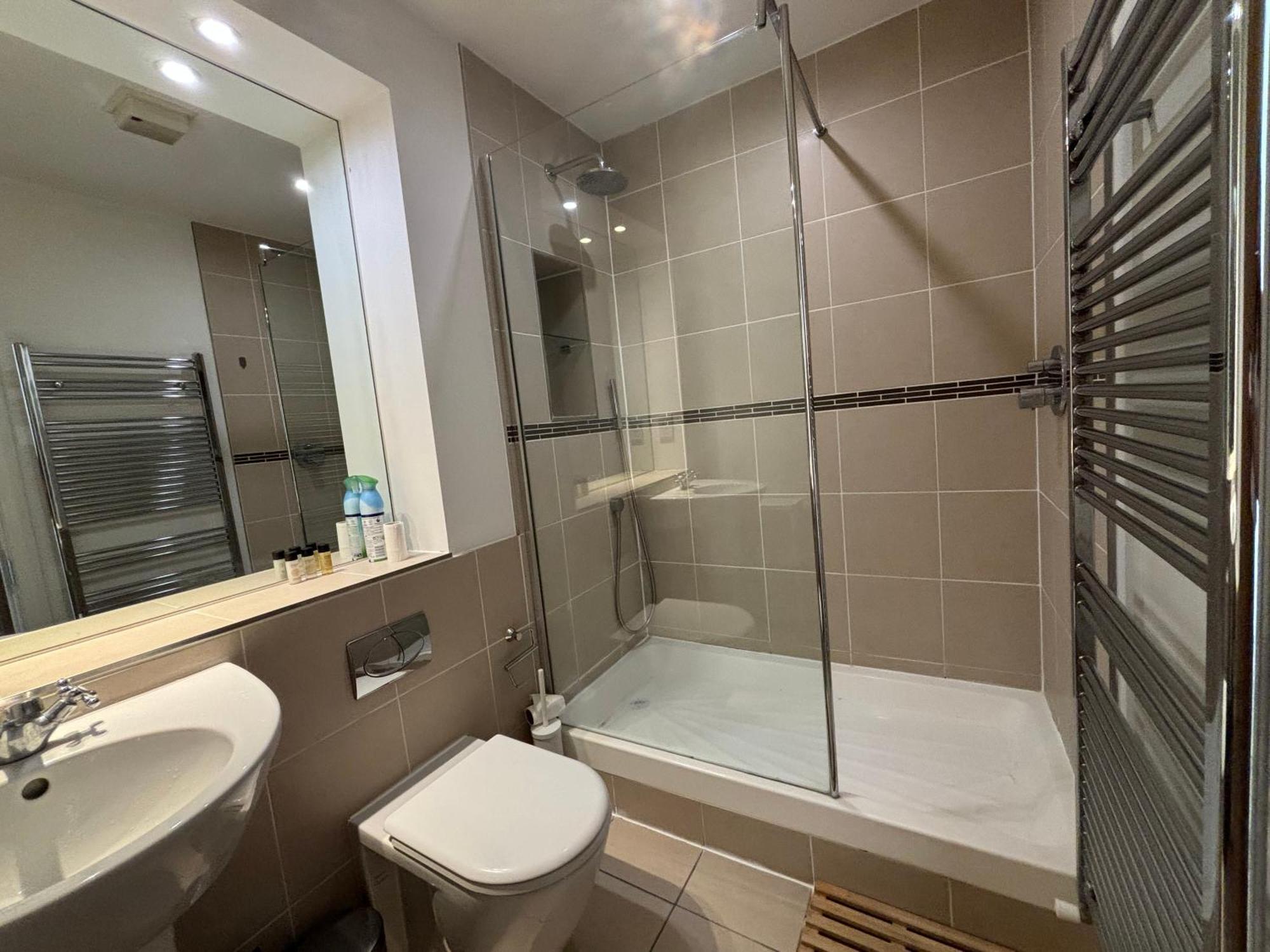 Apartment Stylish 1bd Flat In Gated Community Clapham London