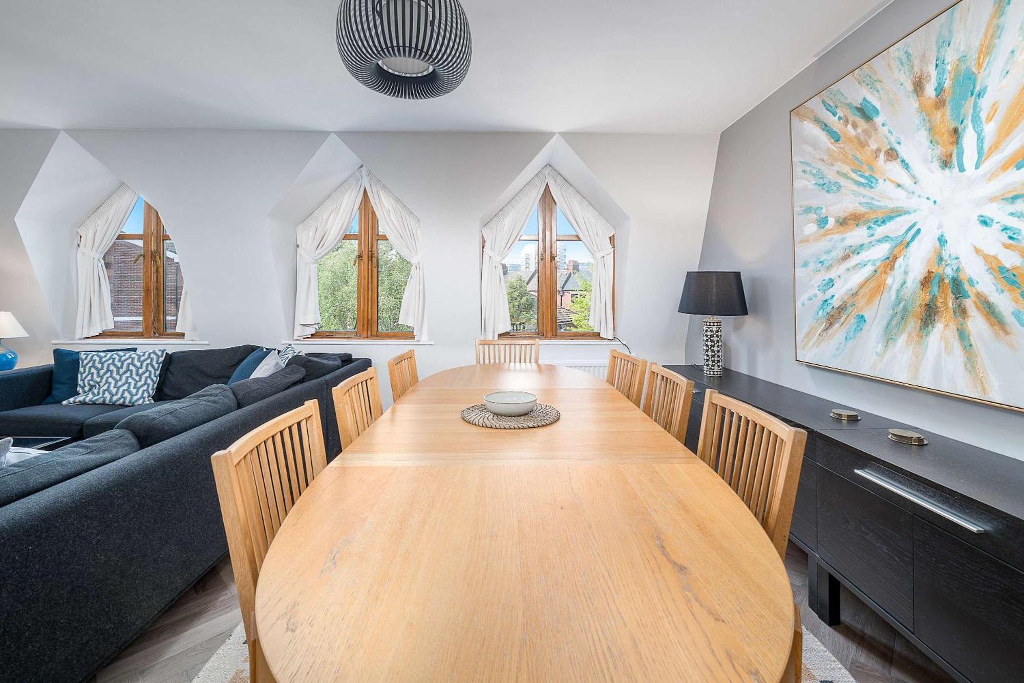 Joivy Modern And Elegant 2-bedrooms Apartment London