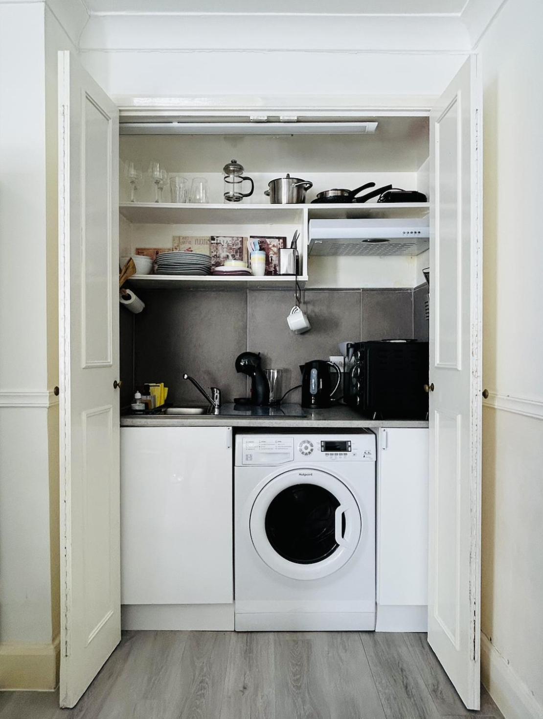 Apartment Kensington Gem London