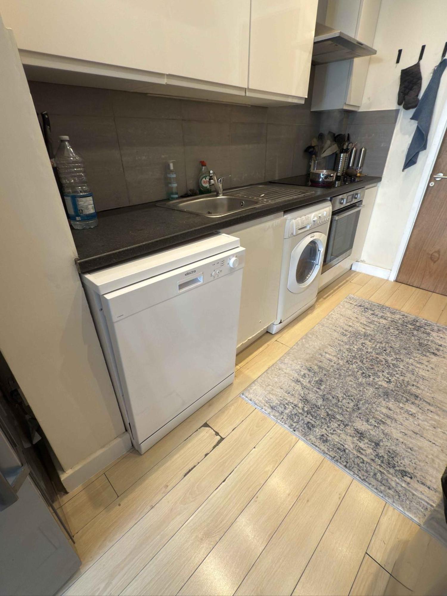 Large Ensuite Near Camden London