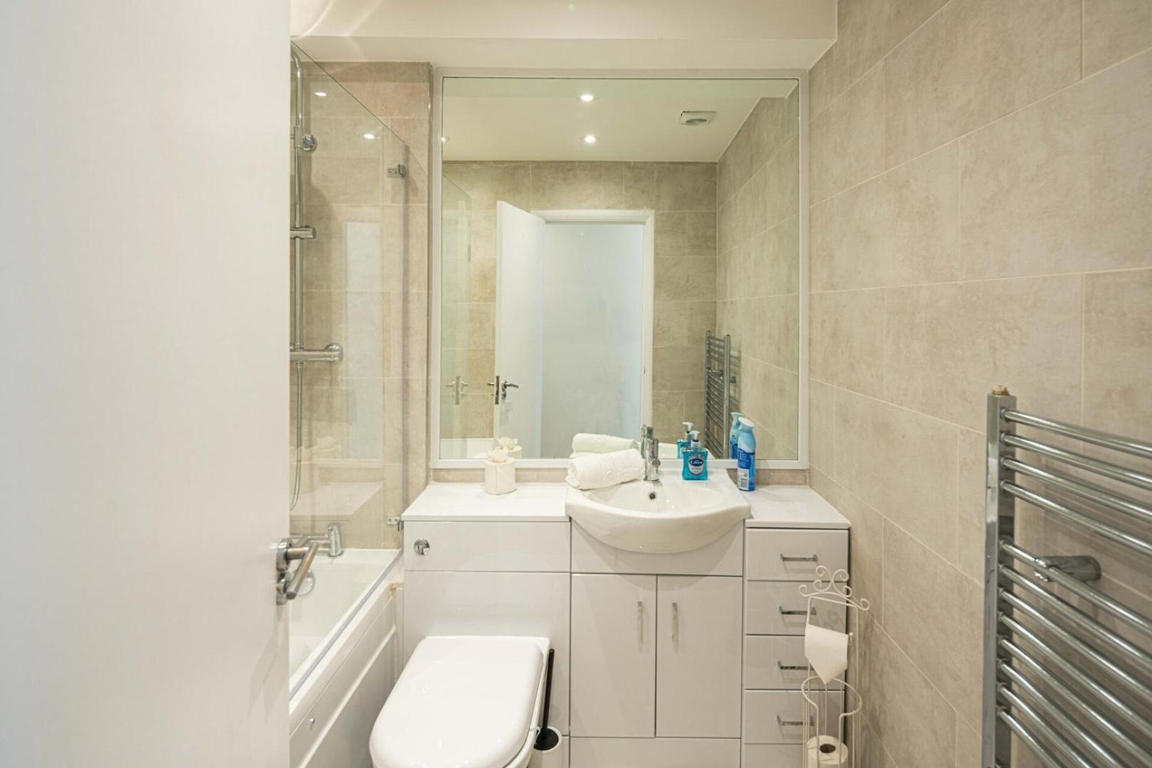Modern 2br Flat In Soho London