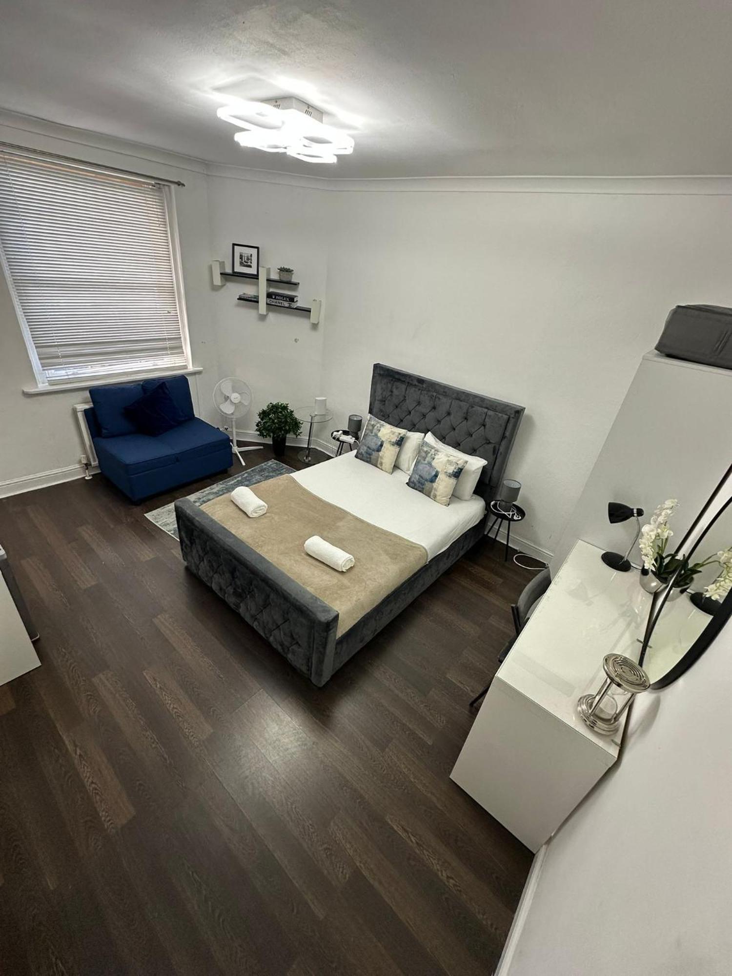 Cosy Near Hyde Park