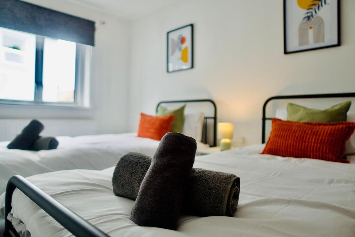 3 Bedroom - 10min Walk Stratford Station - Sleep 6