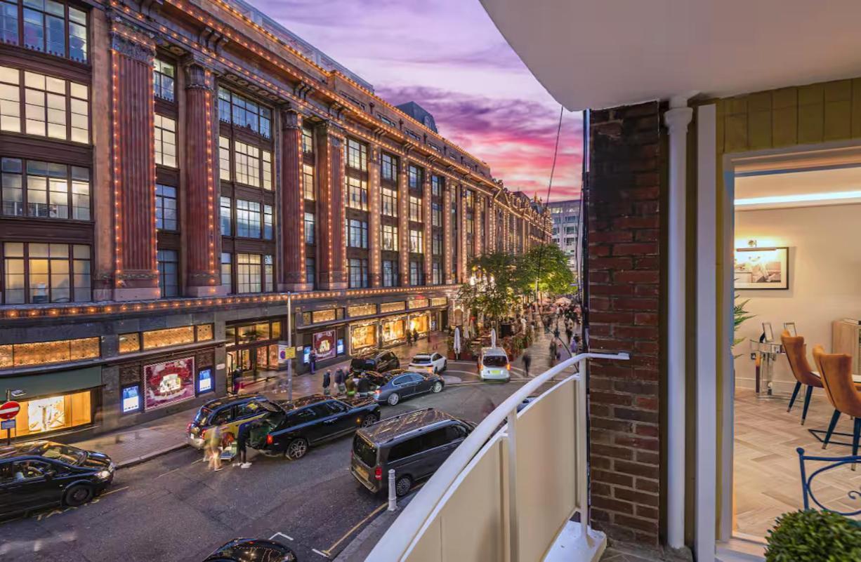 Deluxe With Terrace Over Harrods Apartment *