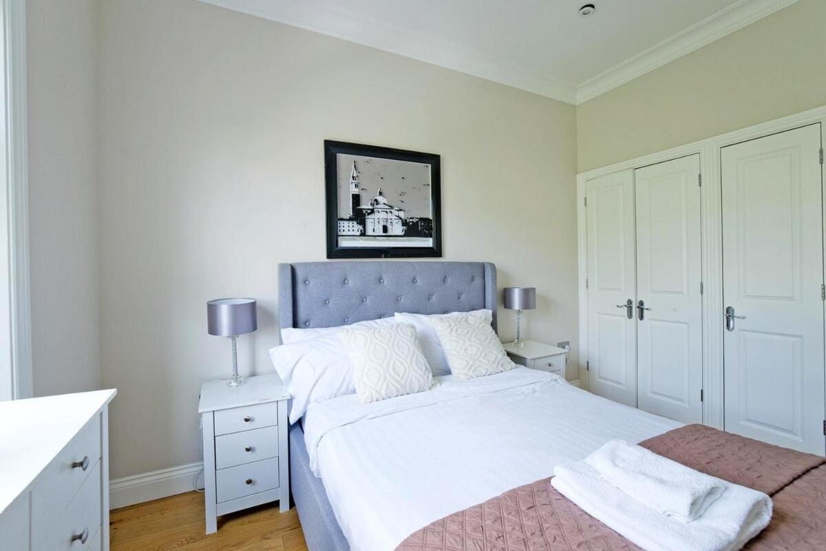Bright & Modern 2br Flat In Kensington