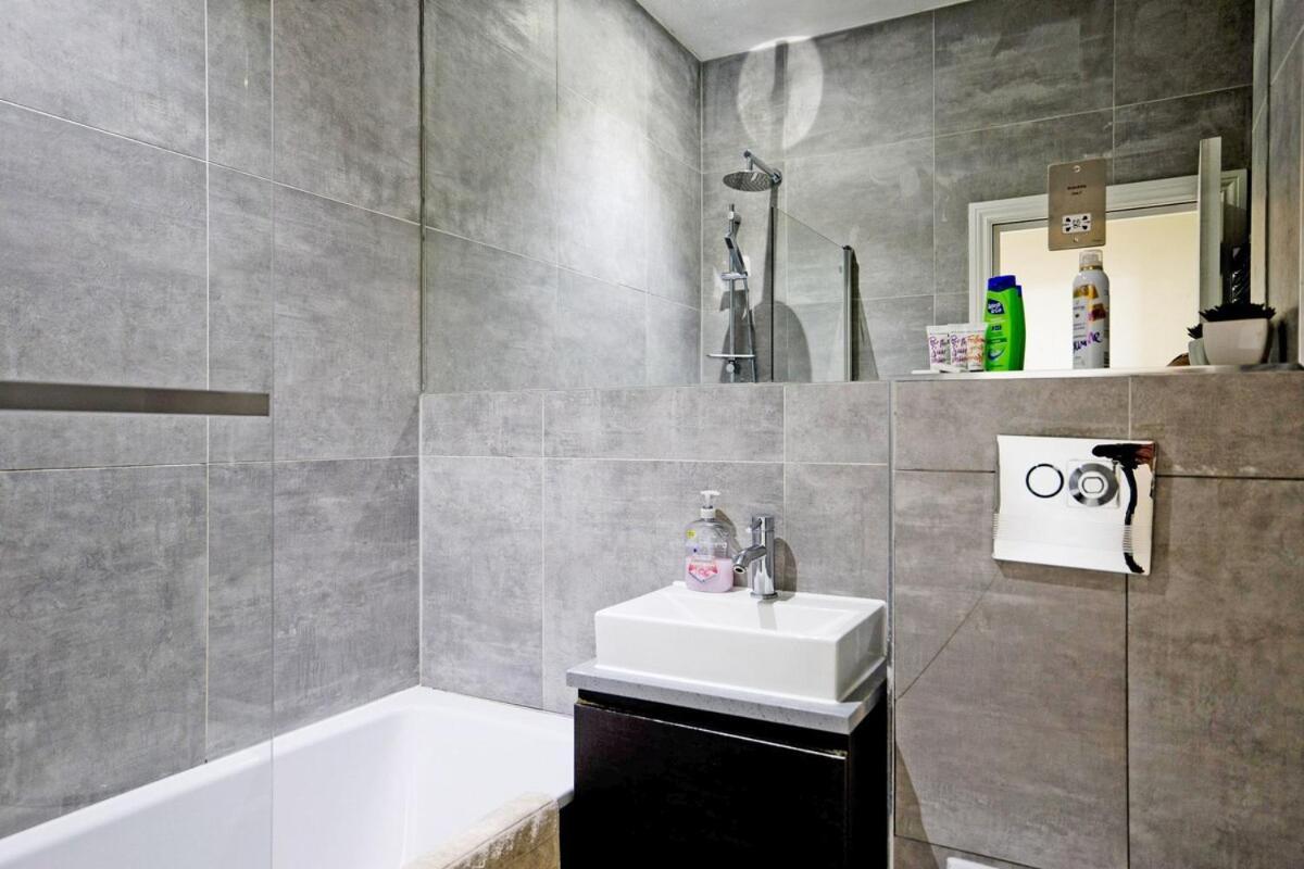 Bright & Modern 2br Flat In Kensington * London