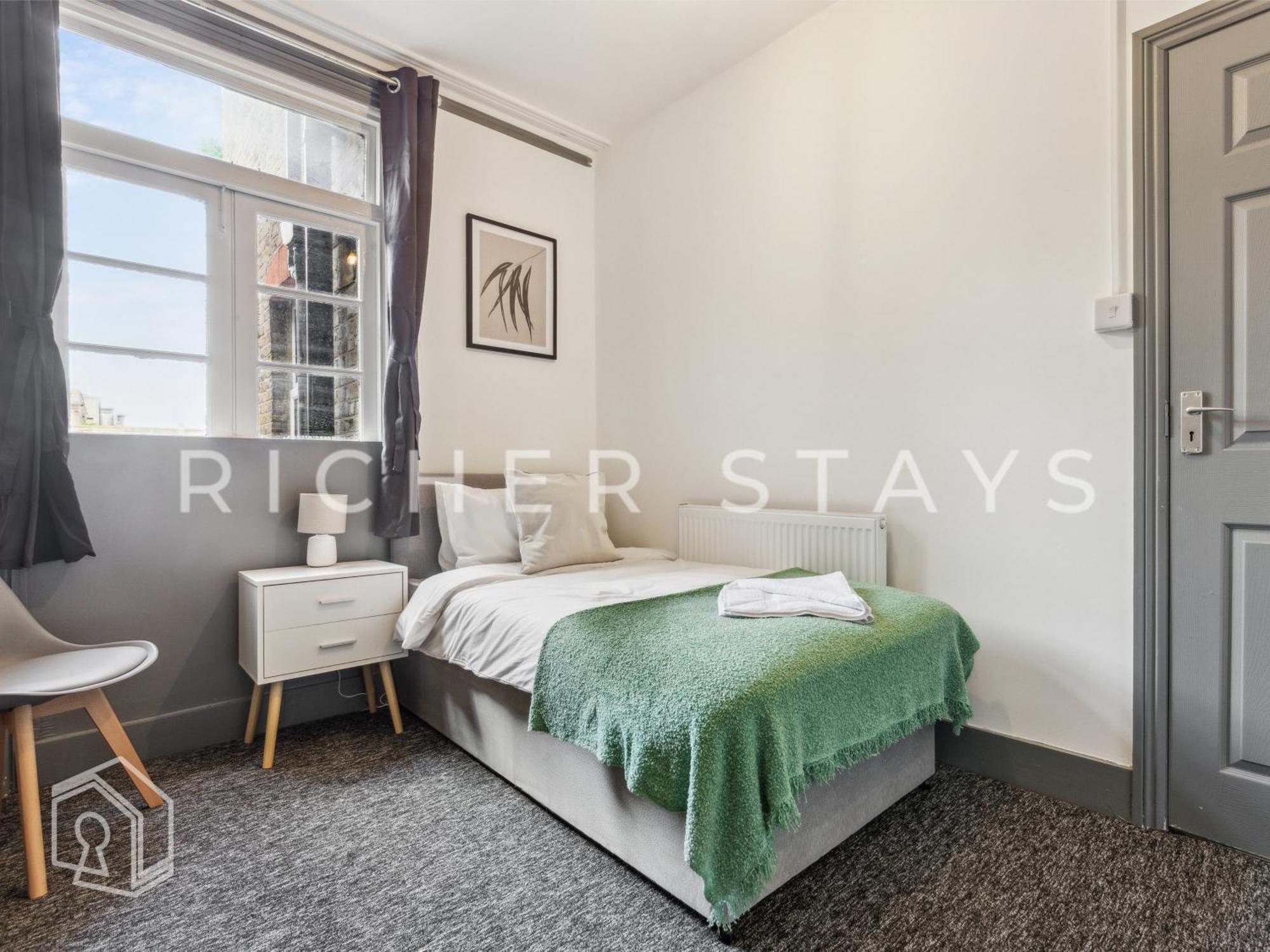 Guest house East Ldn Guest And Amenities London