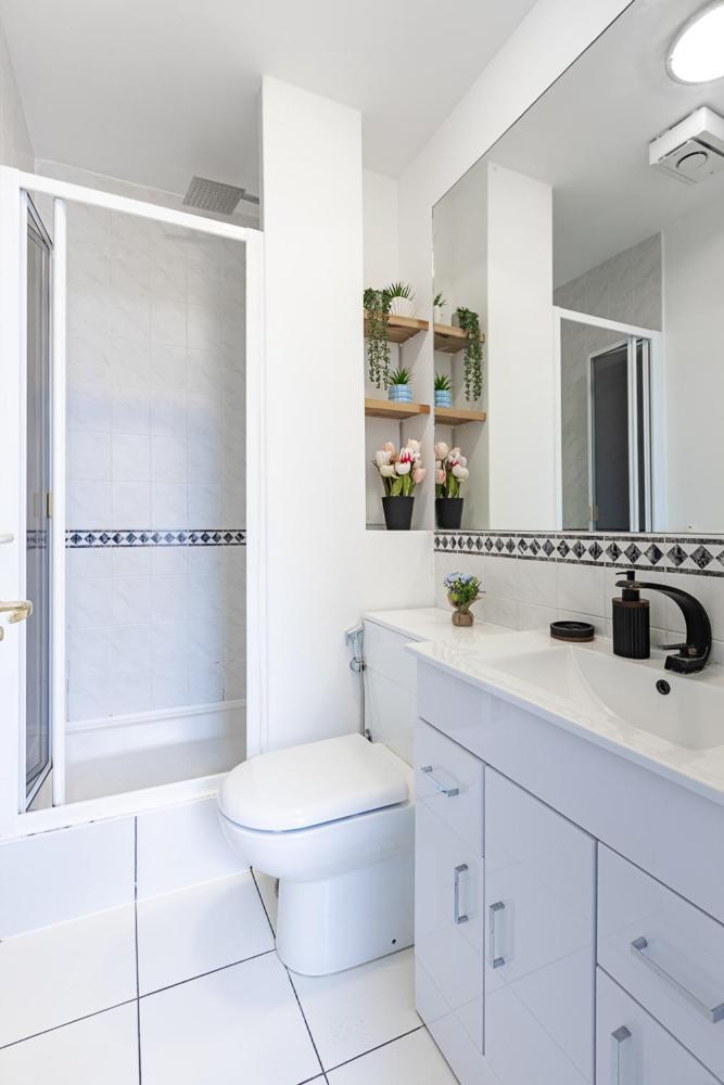 Ldn 2bd Near Bridge