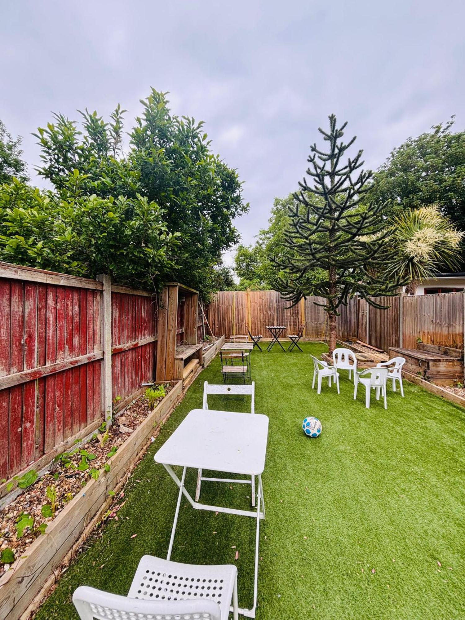 Stratford Nest Guest house London