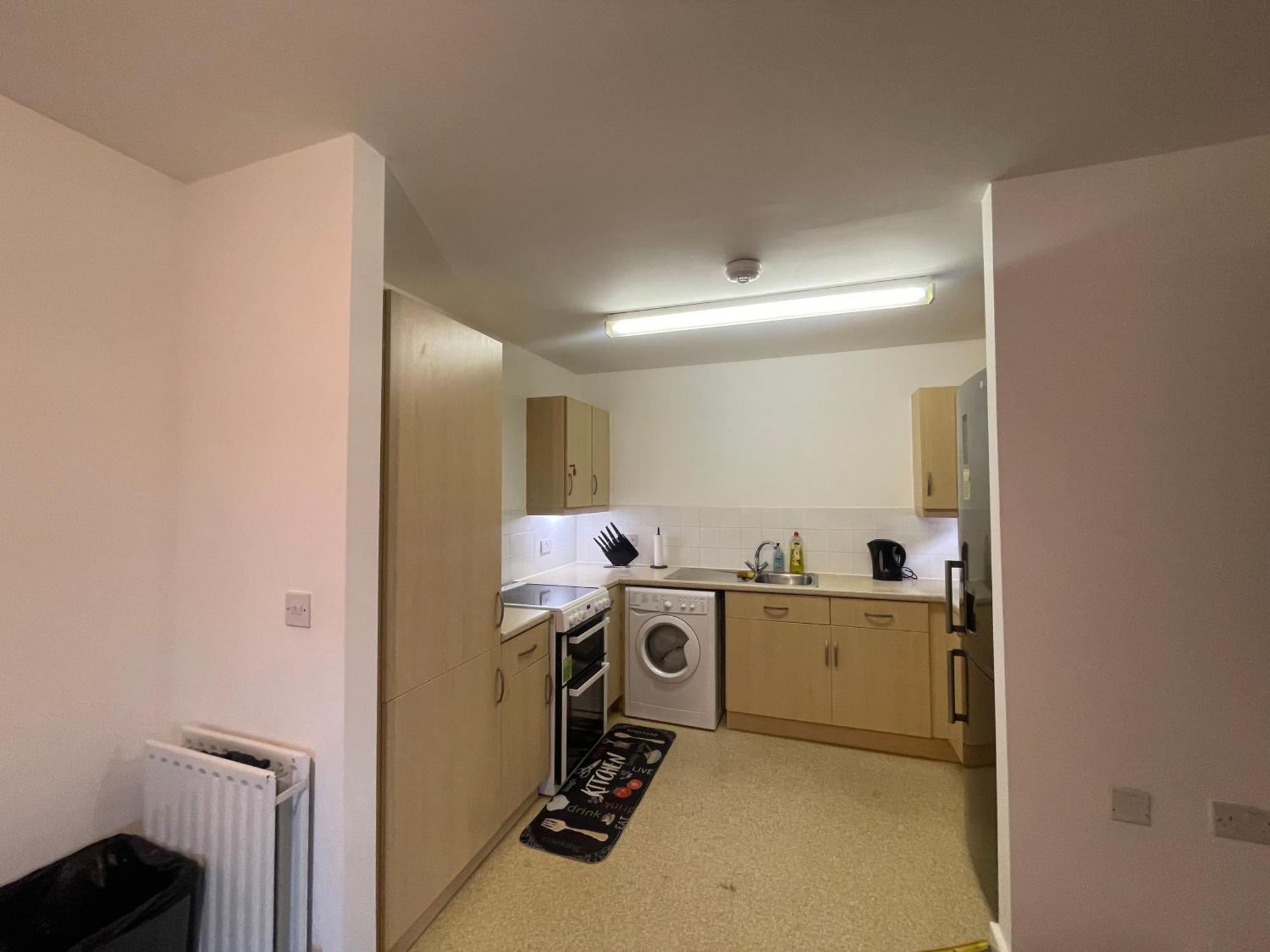 Apartment Luxurious Bedroom In One Bed Apartment London