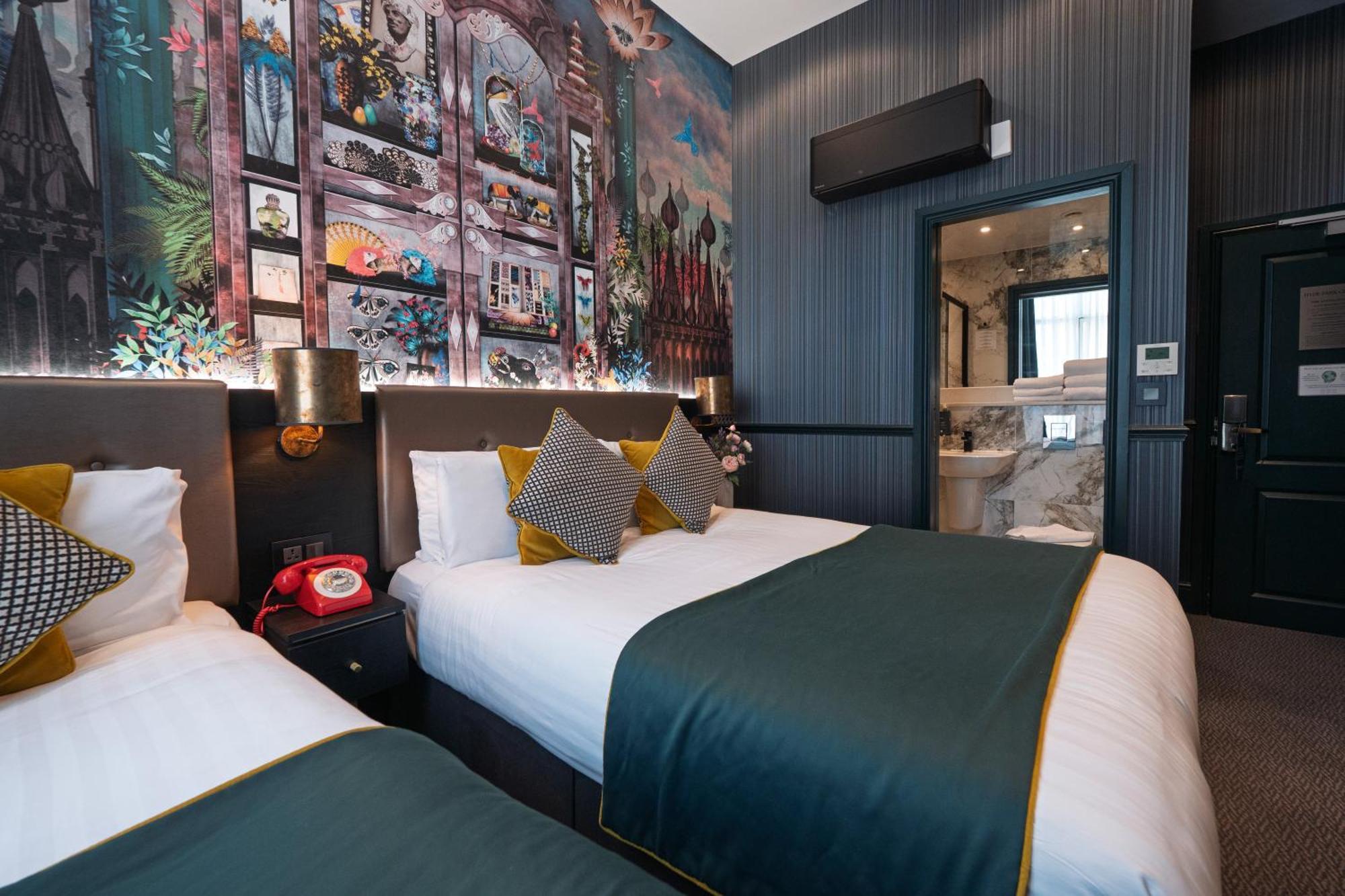 Hyde Park Hotel