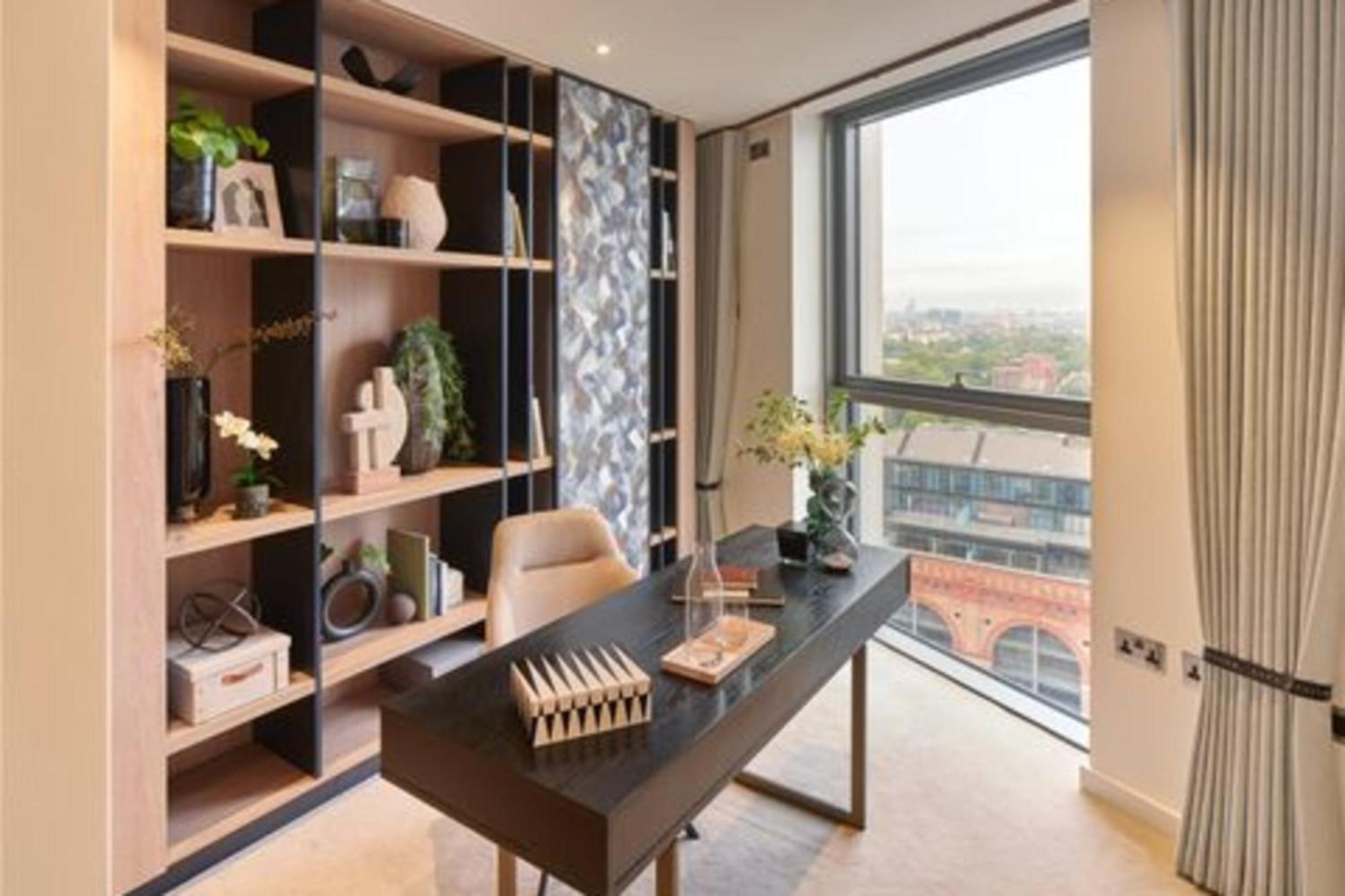 Apartment Beautiful Four Bedroom Penthouse Over Looking The River Thames