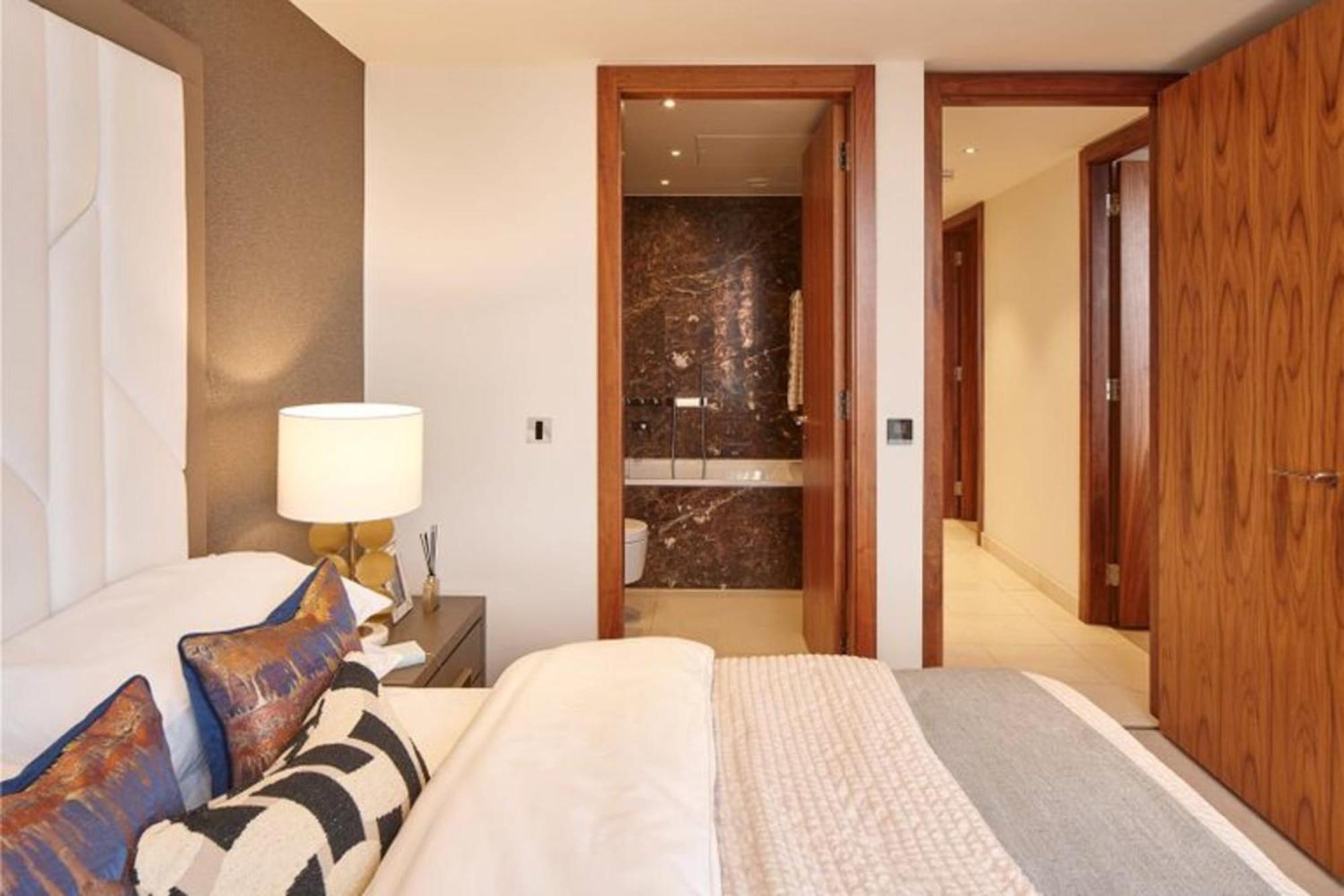 Prime Chelsea Waterfront Three Bedroom London