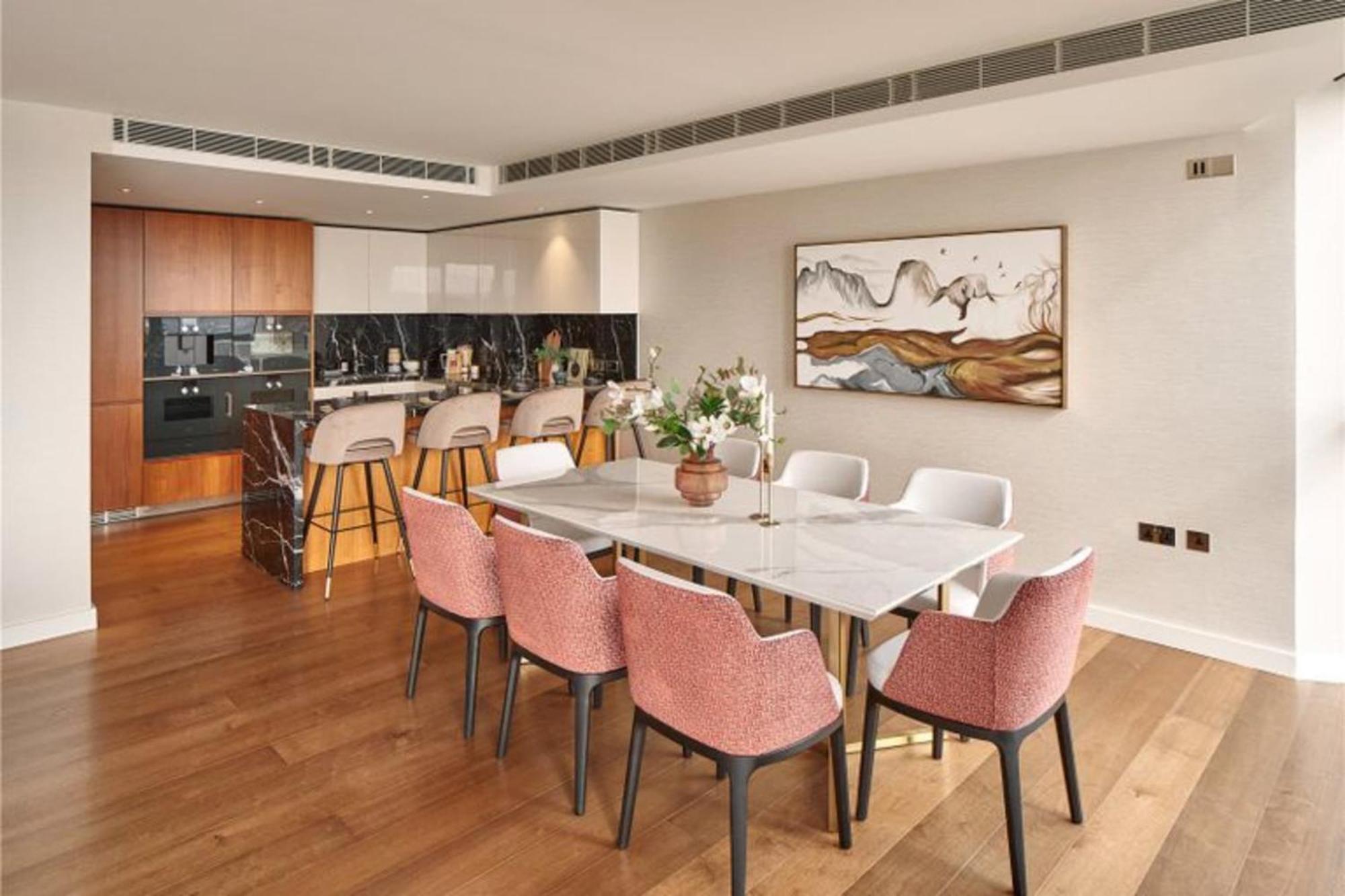 Apartment Prime Chelsea Waterfront Three Bedroom