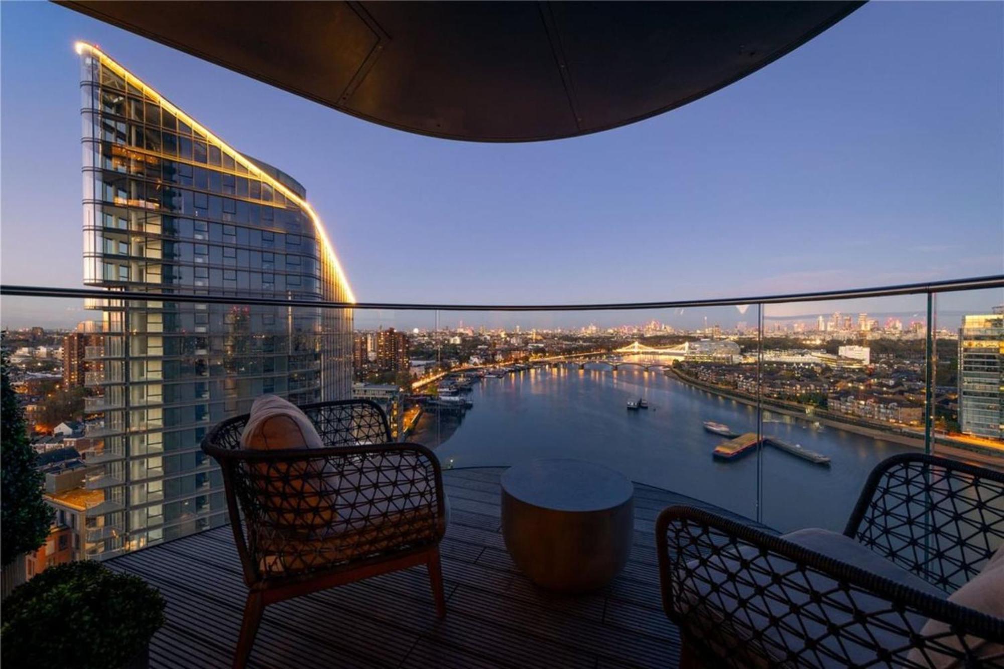 Apartment Chelsea Waterfront 3 Bedroom Penthouse With Stunning Views