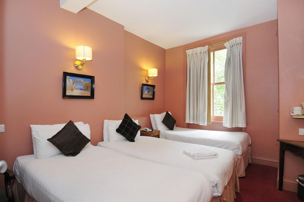 Hotel Grand Concerto London