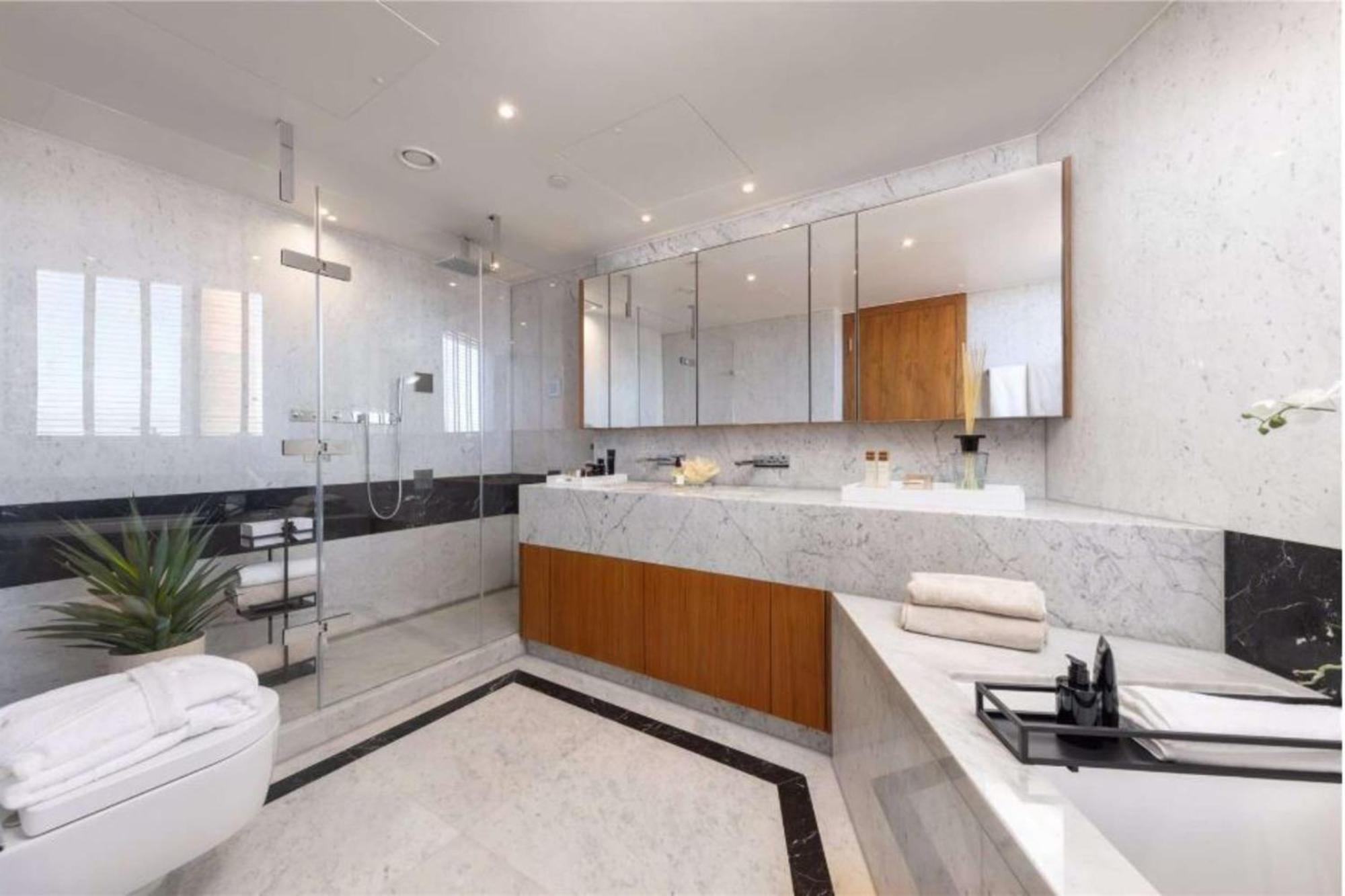 Master Class Three Bedroom With Panoramic Views * London