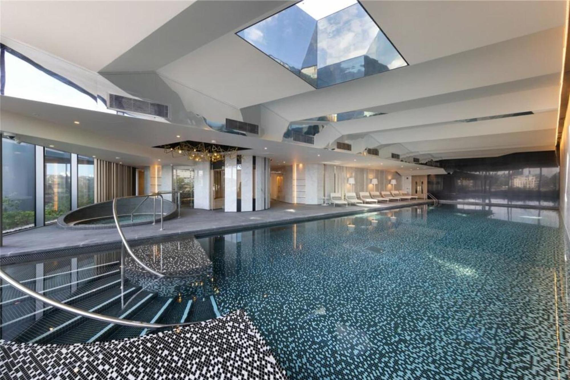 The Water Views 6 Sleeper Penthouse Overlooking River Thames Apartment *