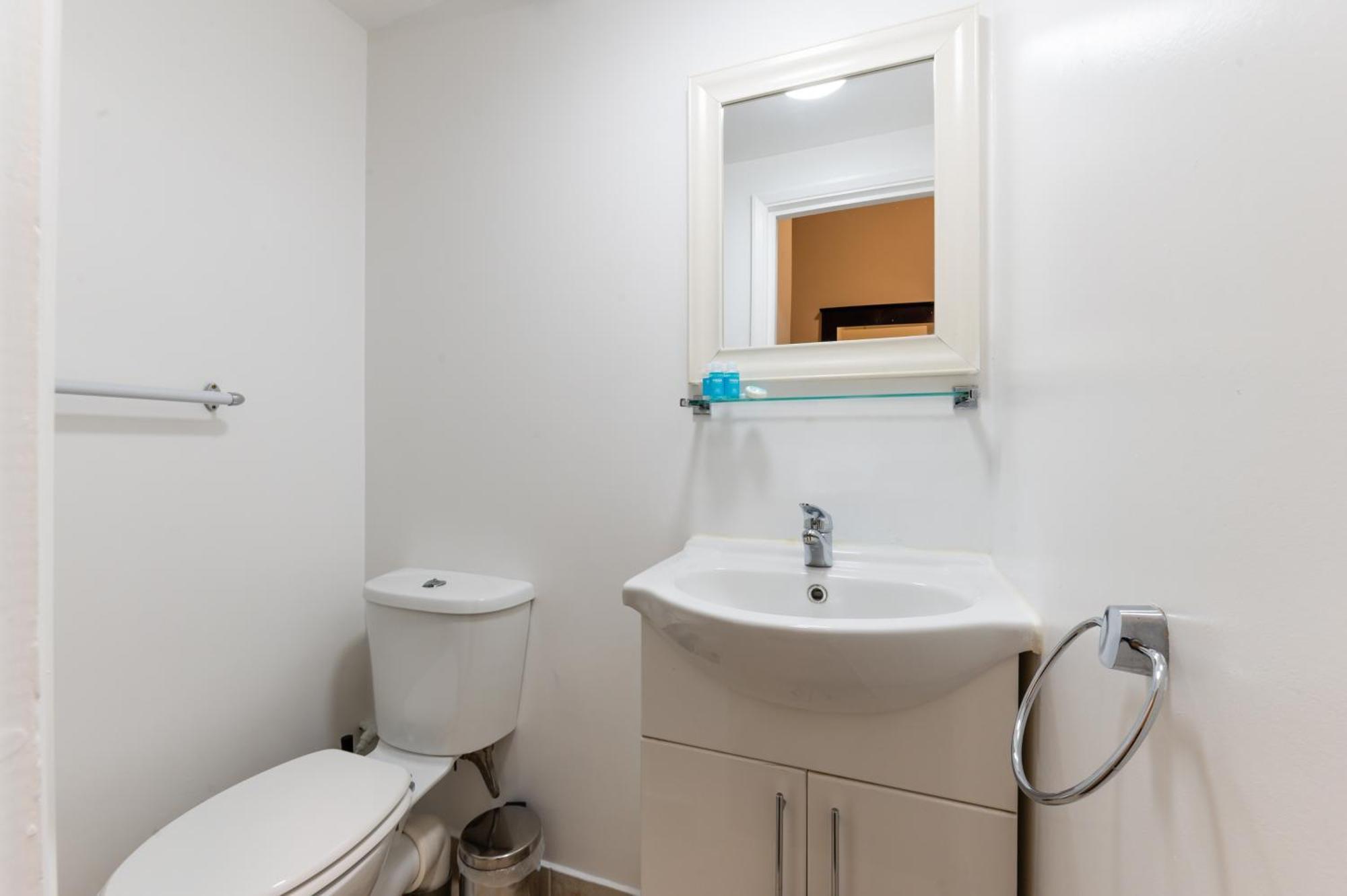 Guest house Astoria London