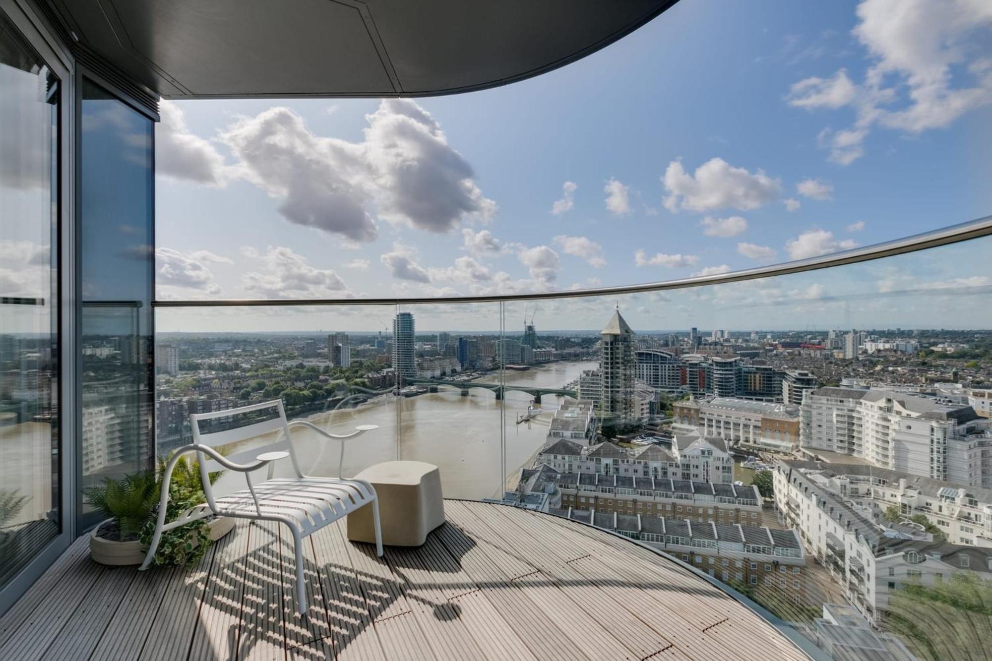 Apartment Chelsea Waterfront Stunning 3 Bedroom With Views Of River Thames London
