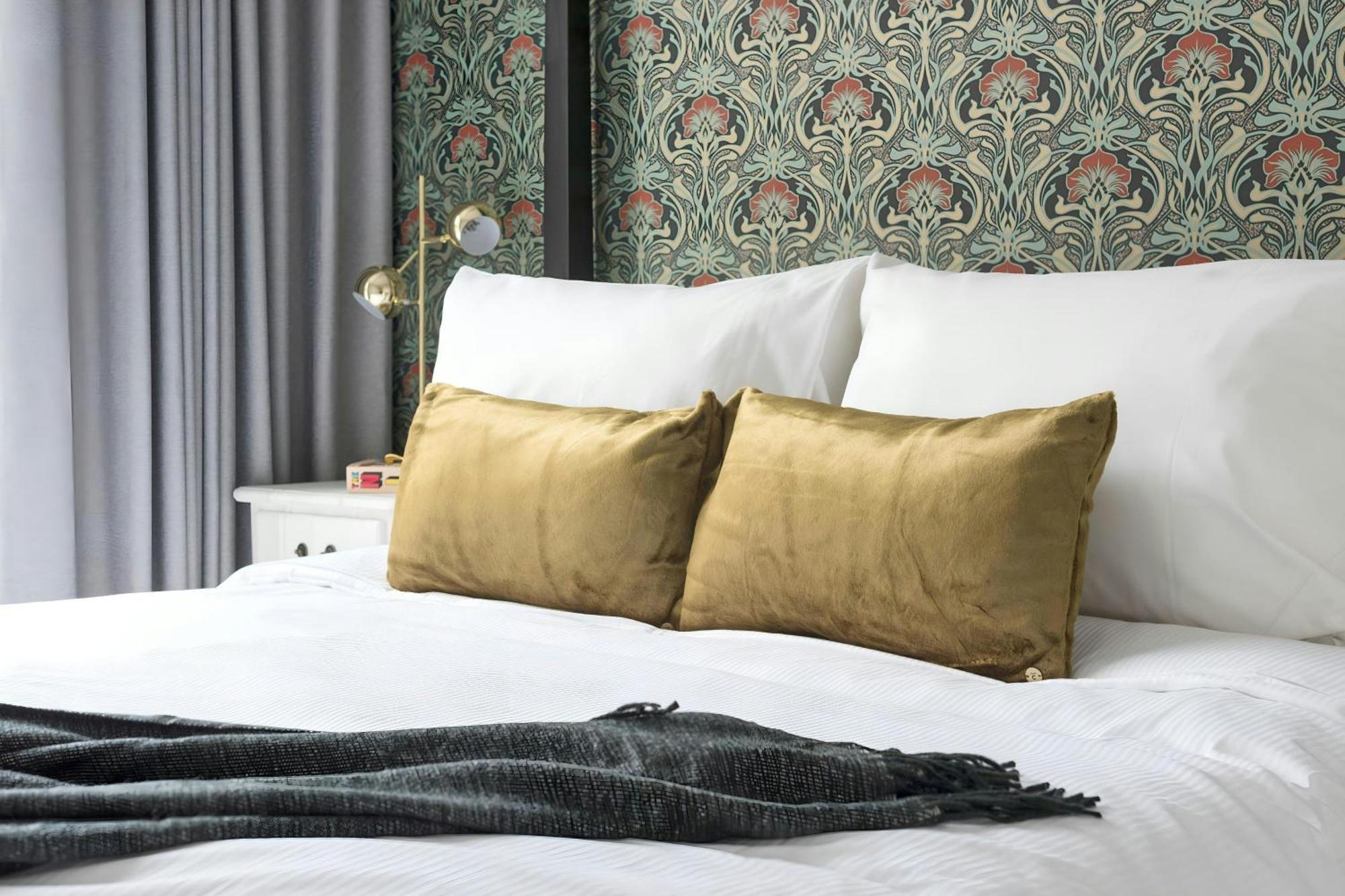 Sonder L Aird House London