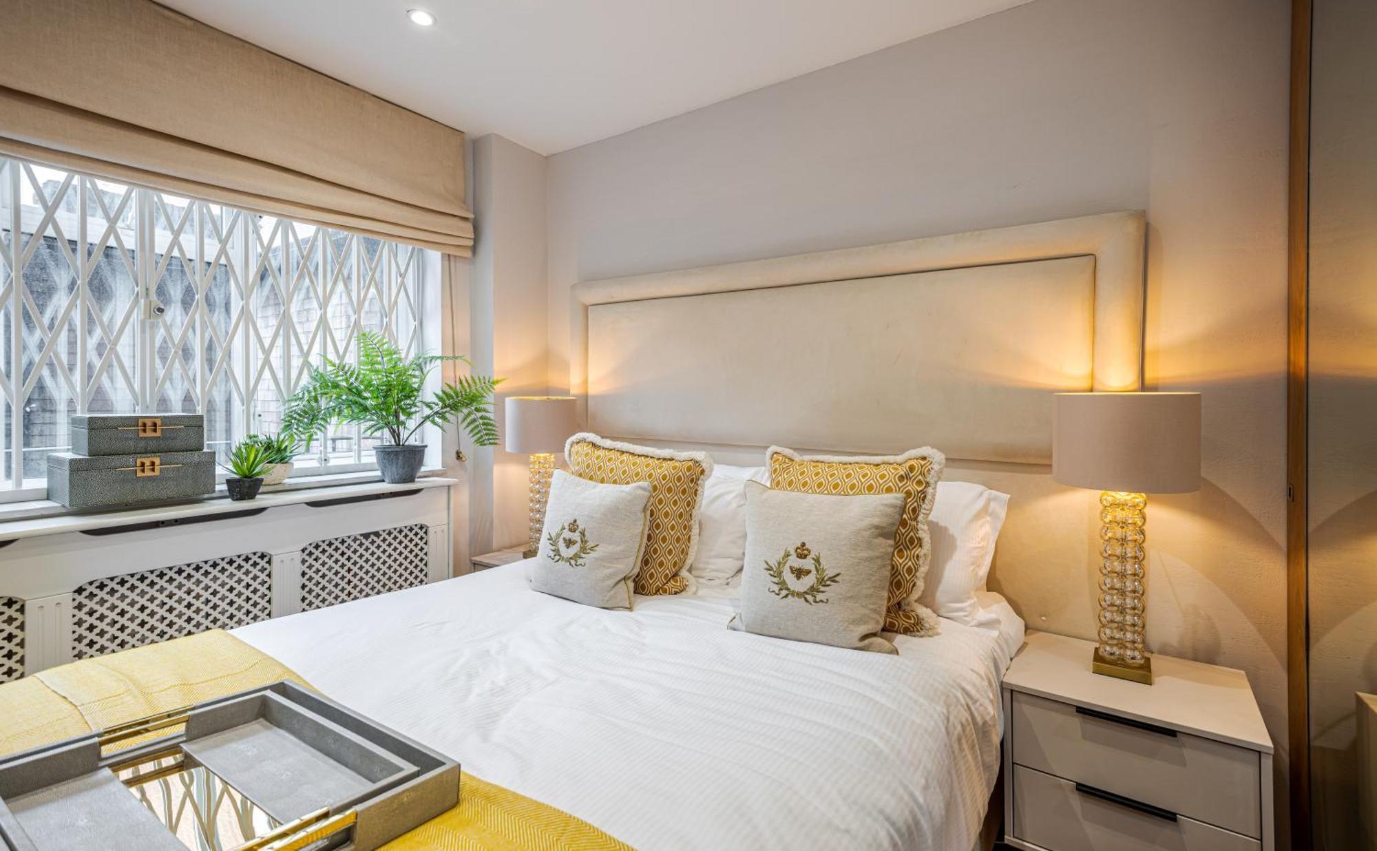 Modern Ground Floor 2bd In Knightsbridge With Ac And Harrods View