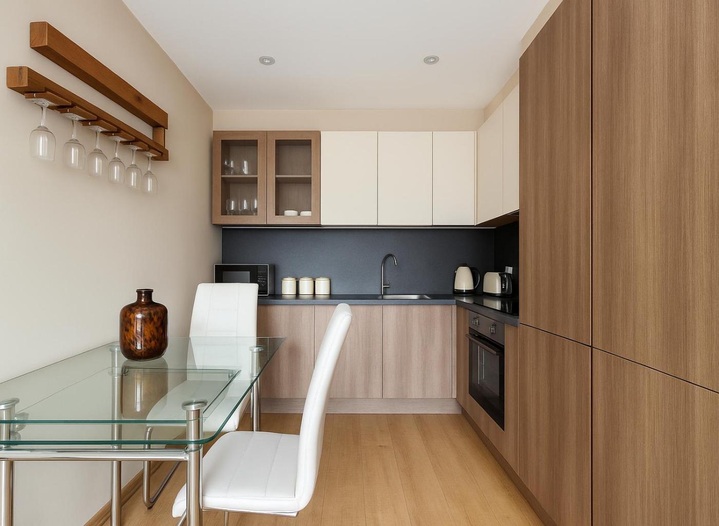 1 Bed In Ravenscourt Park London