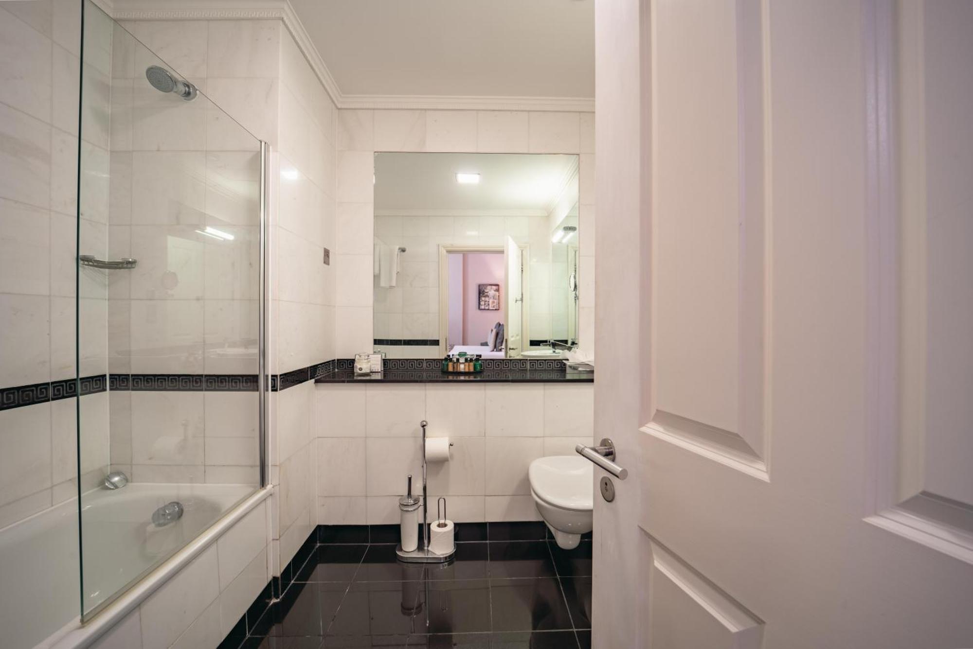 Grange Beauchamp 4* London