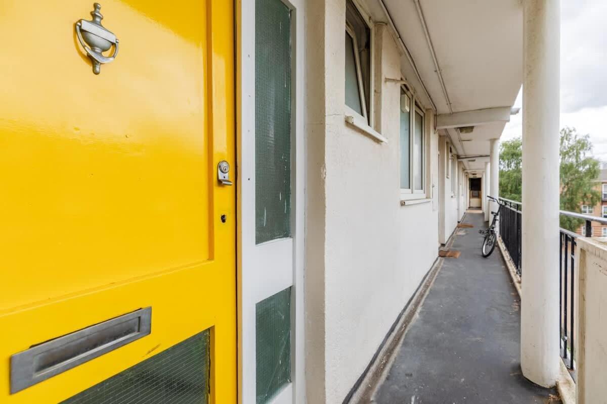 Cosy 3 Bed Flat Near London's Highlights * London