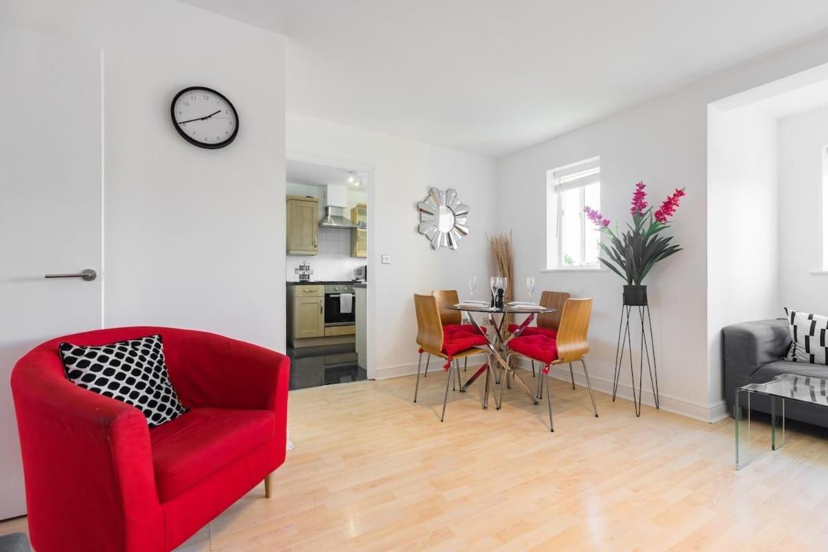 Holiday home Modern 2Br Apartment - 25Min To Central London *