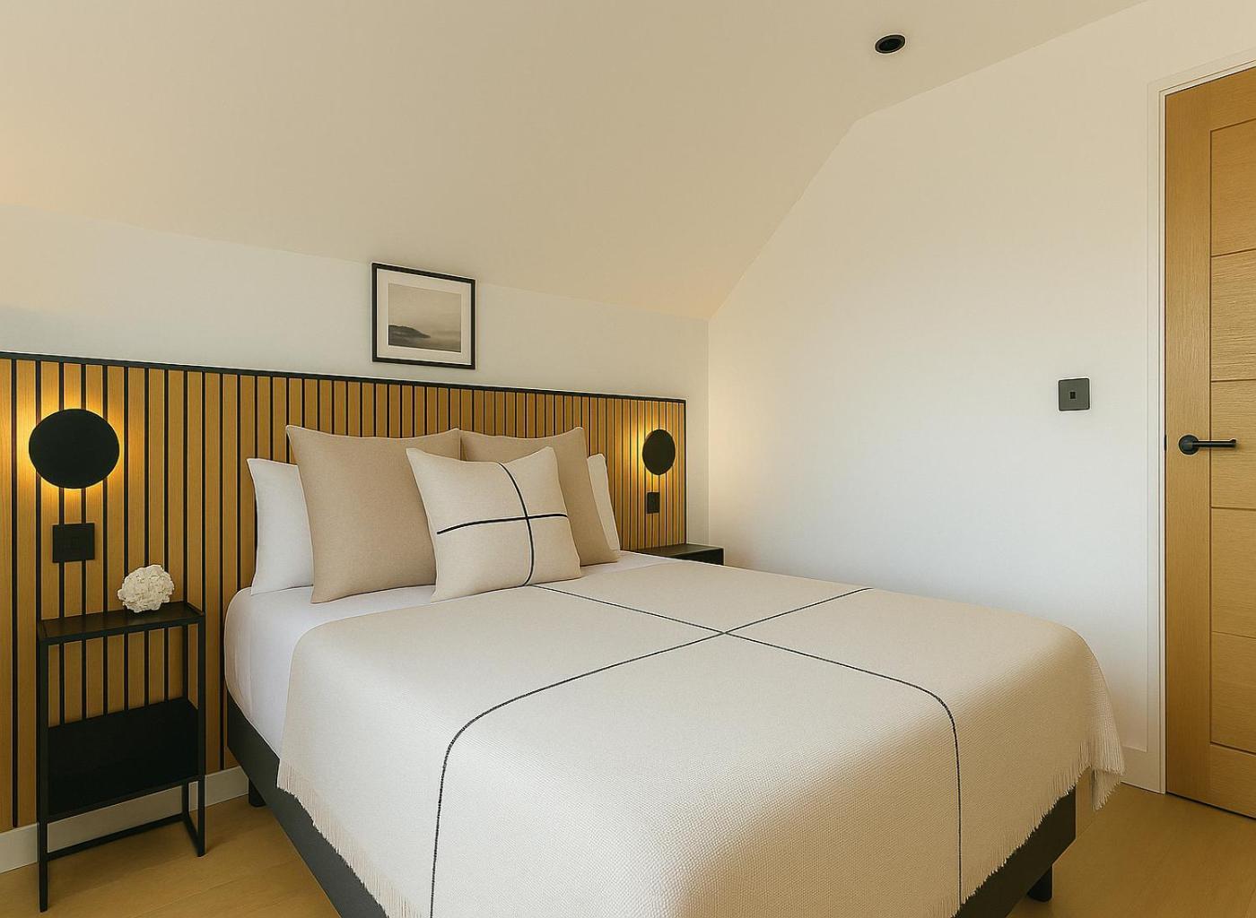Apartment Designer House With Garden In Acton
