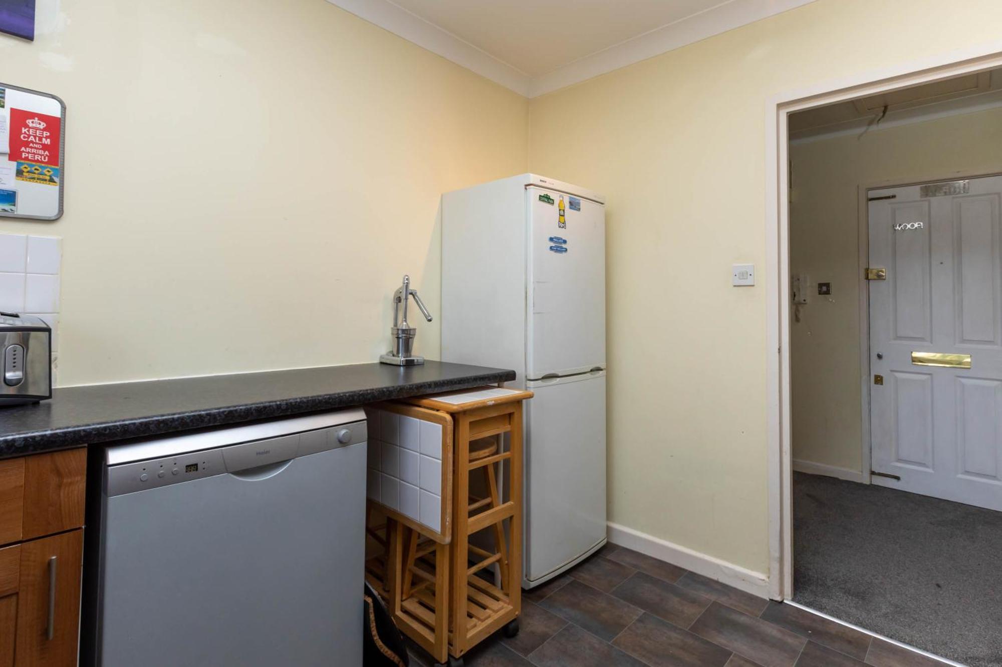 Apartment Homely 1 Bedroom In Beckton With Parking London