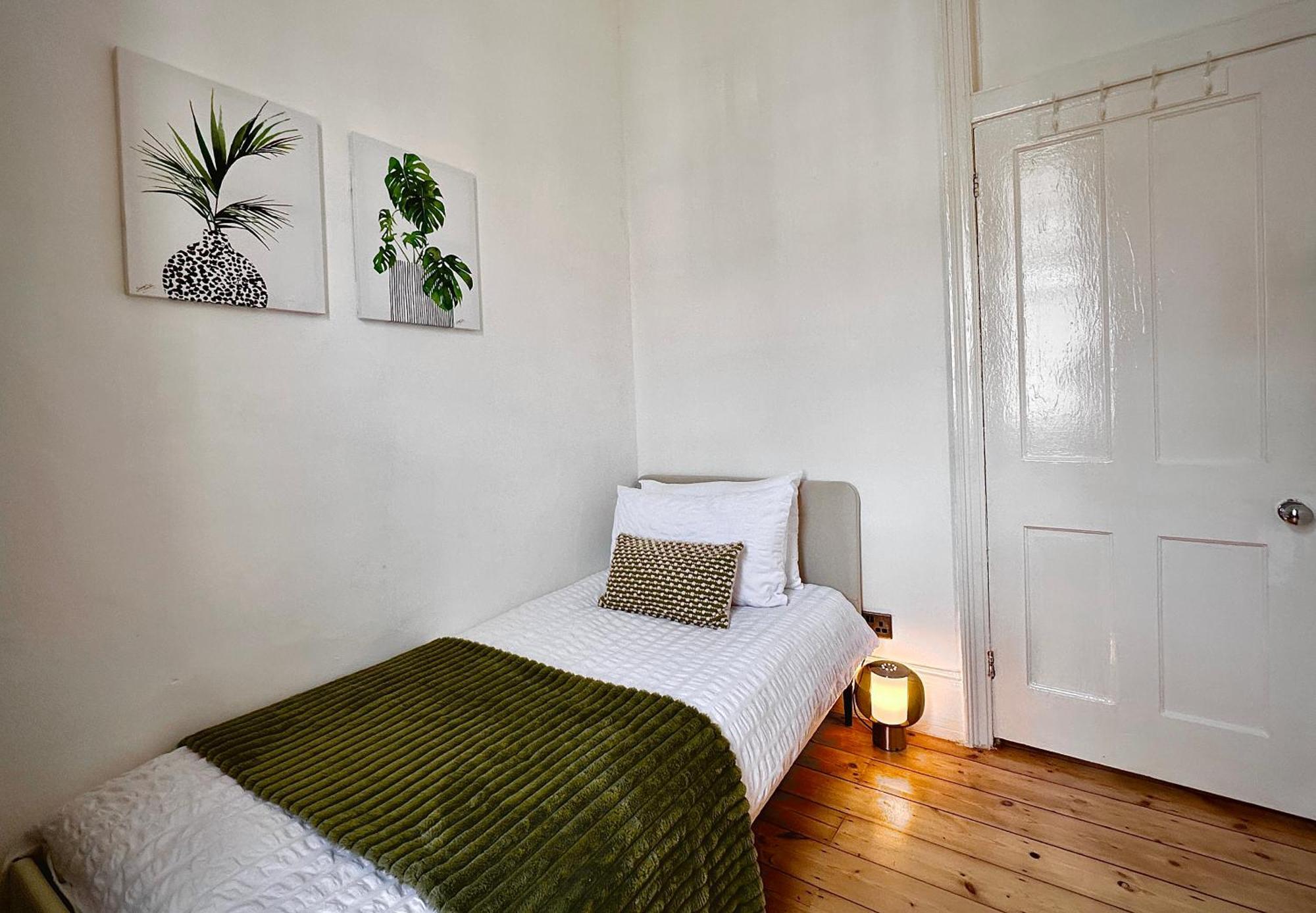 Apartment Fulham Tranquil 2bd King Bed With Parking & Gdn