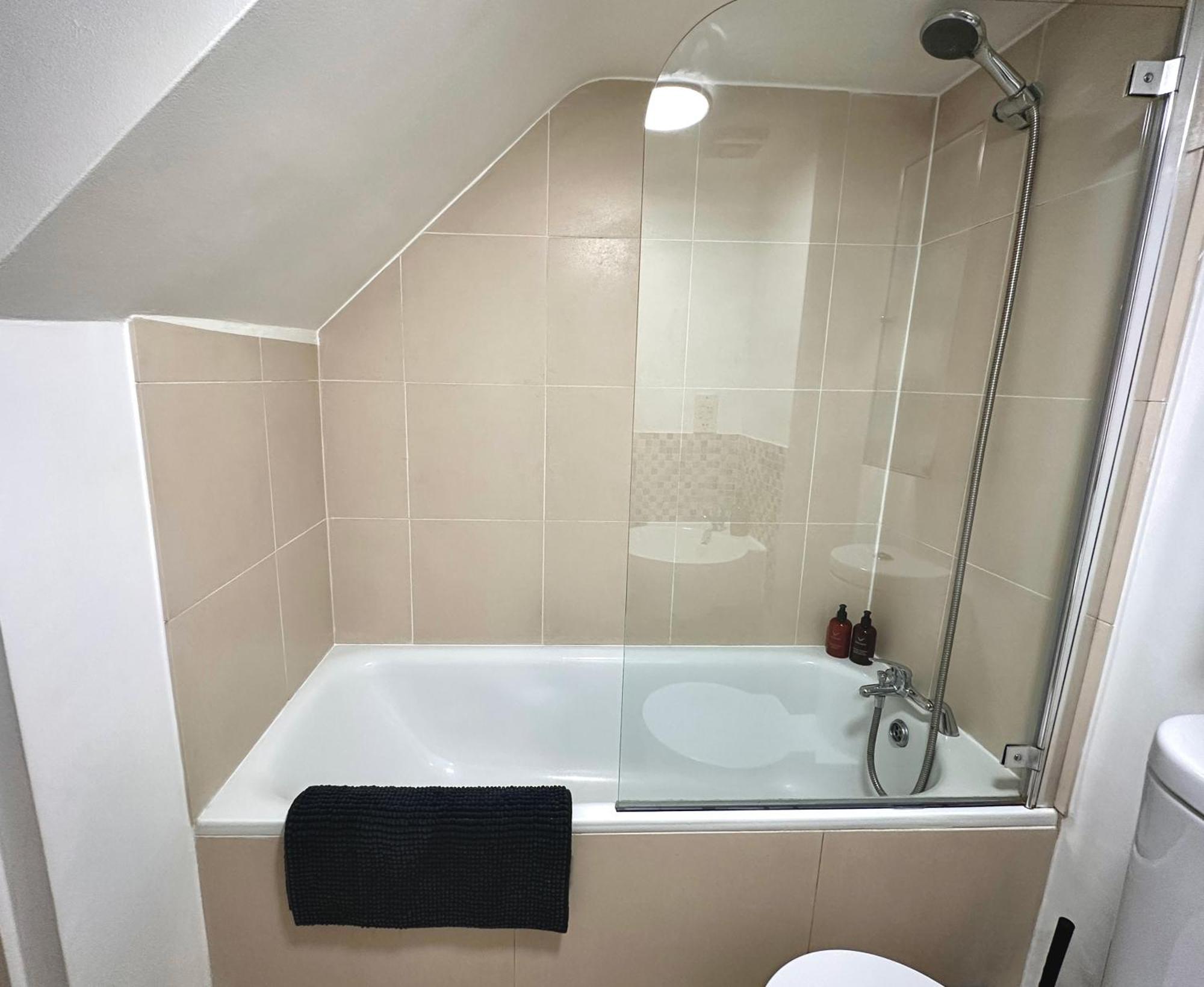 Apartment Fulham Tranquil 2bd King Bed With Parking & Gdn