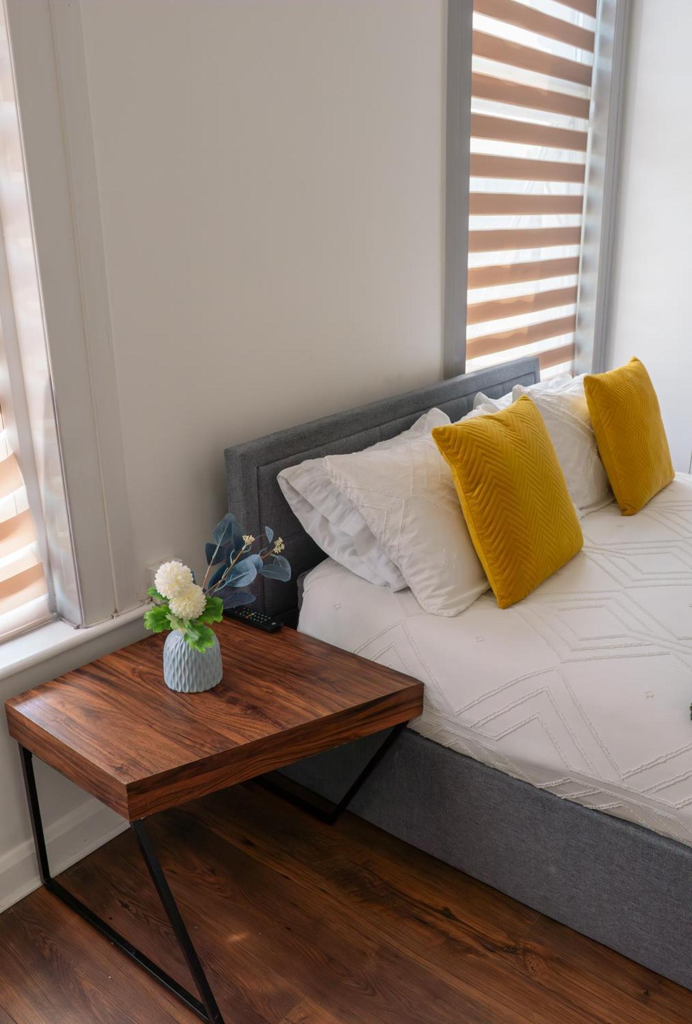 Dalston Luxe Hotel *
