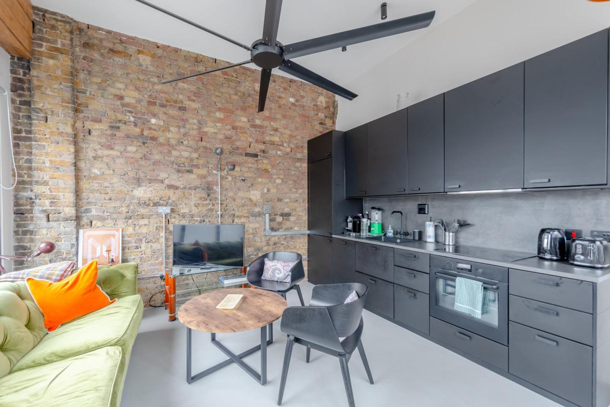 Sleek & 1bd Flat - Battersea Park Apartment London