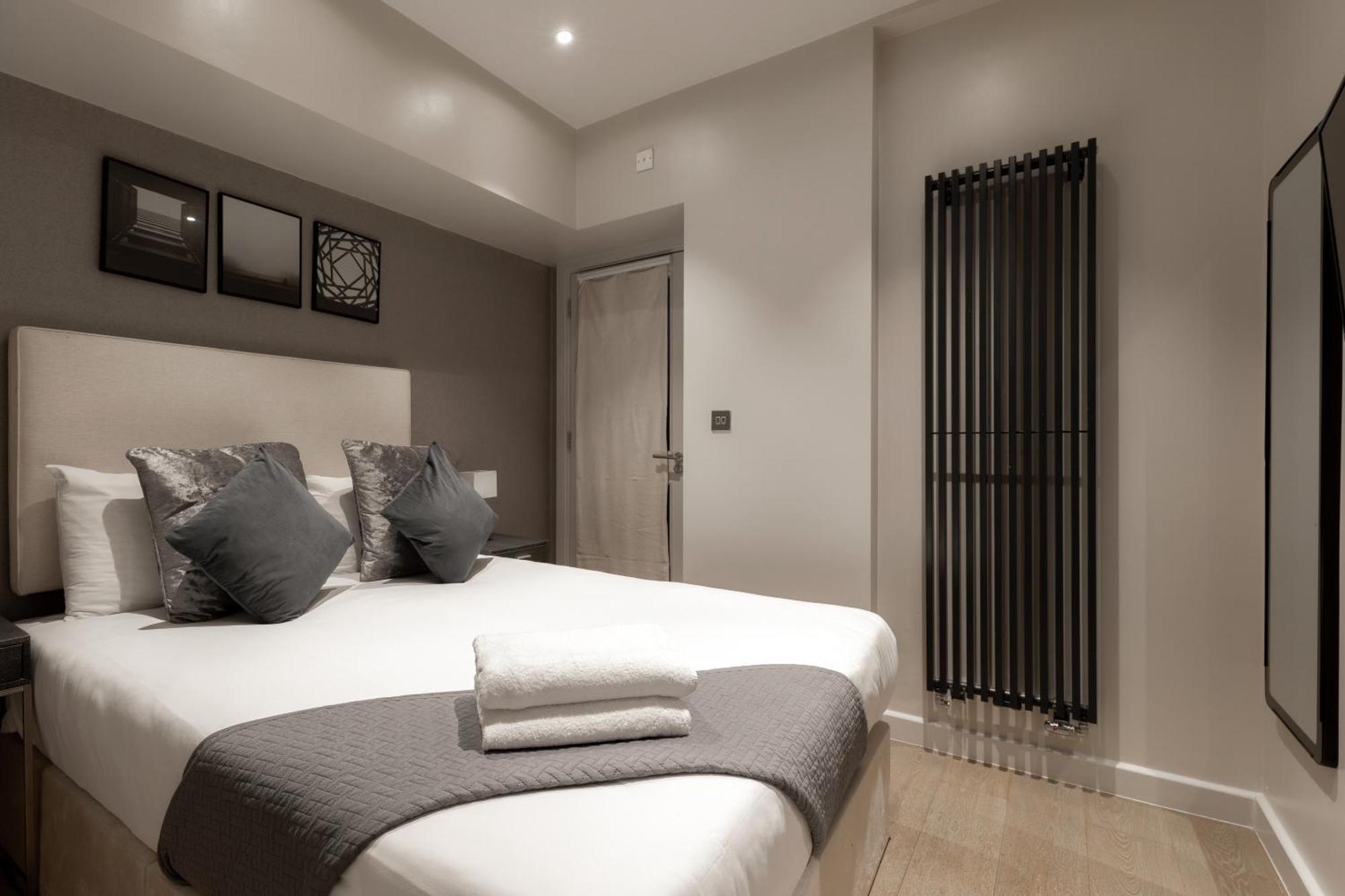High Street Kensington Apartment *