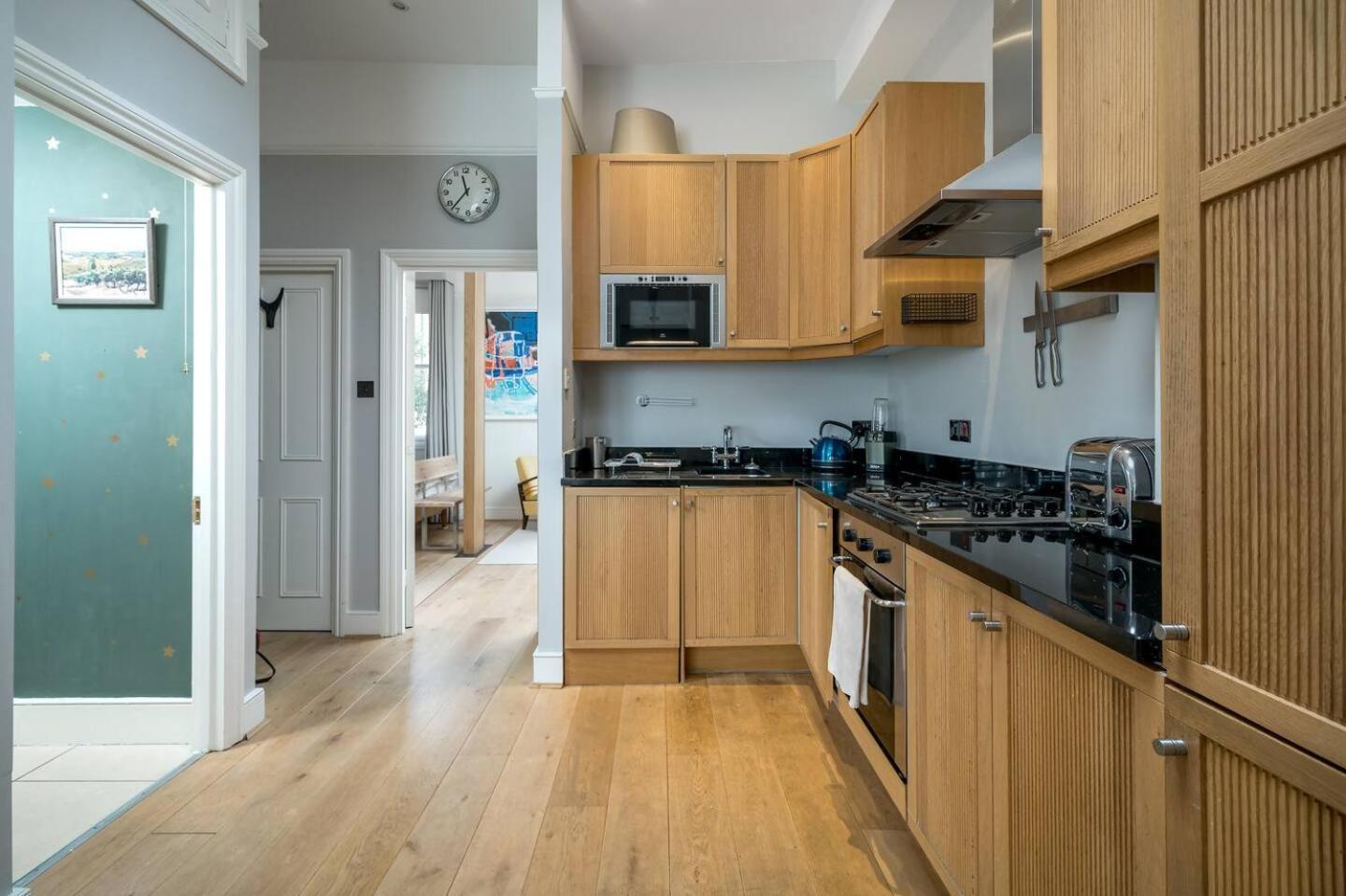 Captivating Flat In Fulham Apartment London