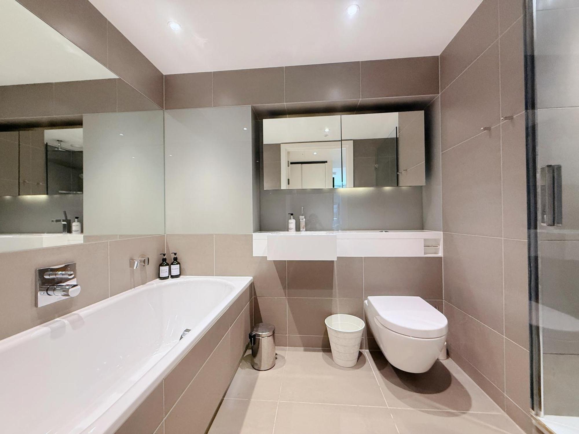 Apartment Luxurious And Spacious Near Us Embassy London