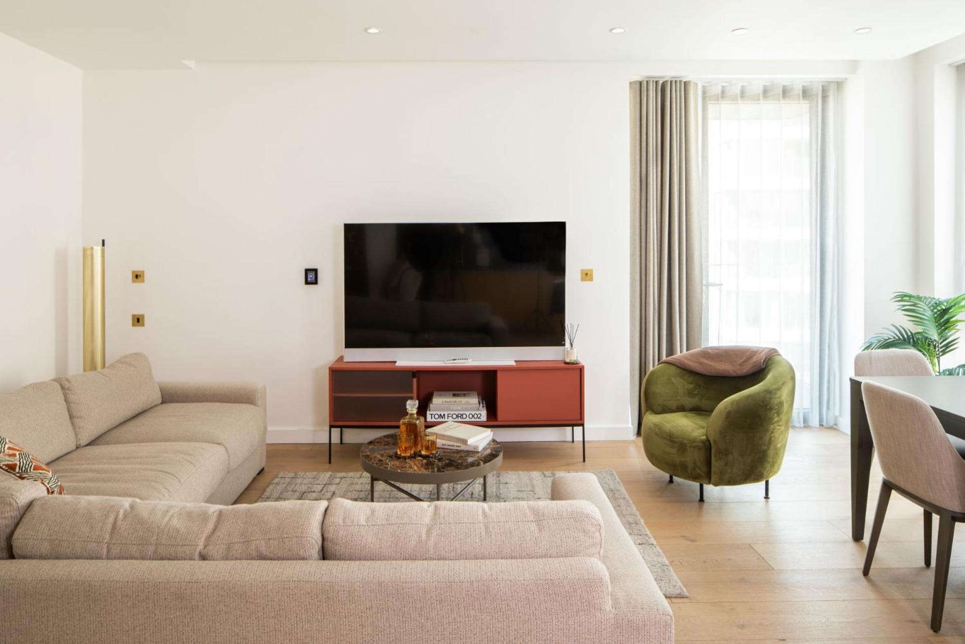 Kings Cross - Luxury 3 Bed Apartment, Private Balcony