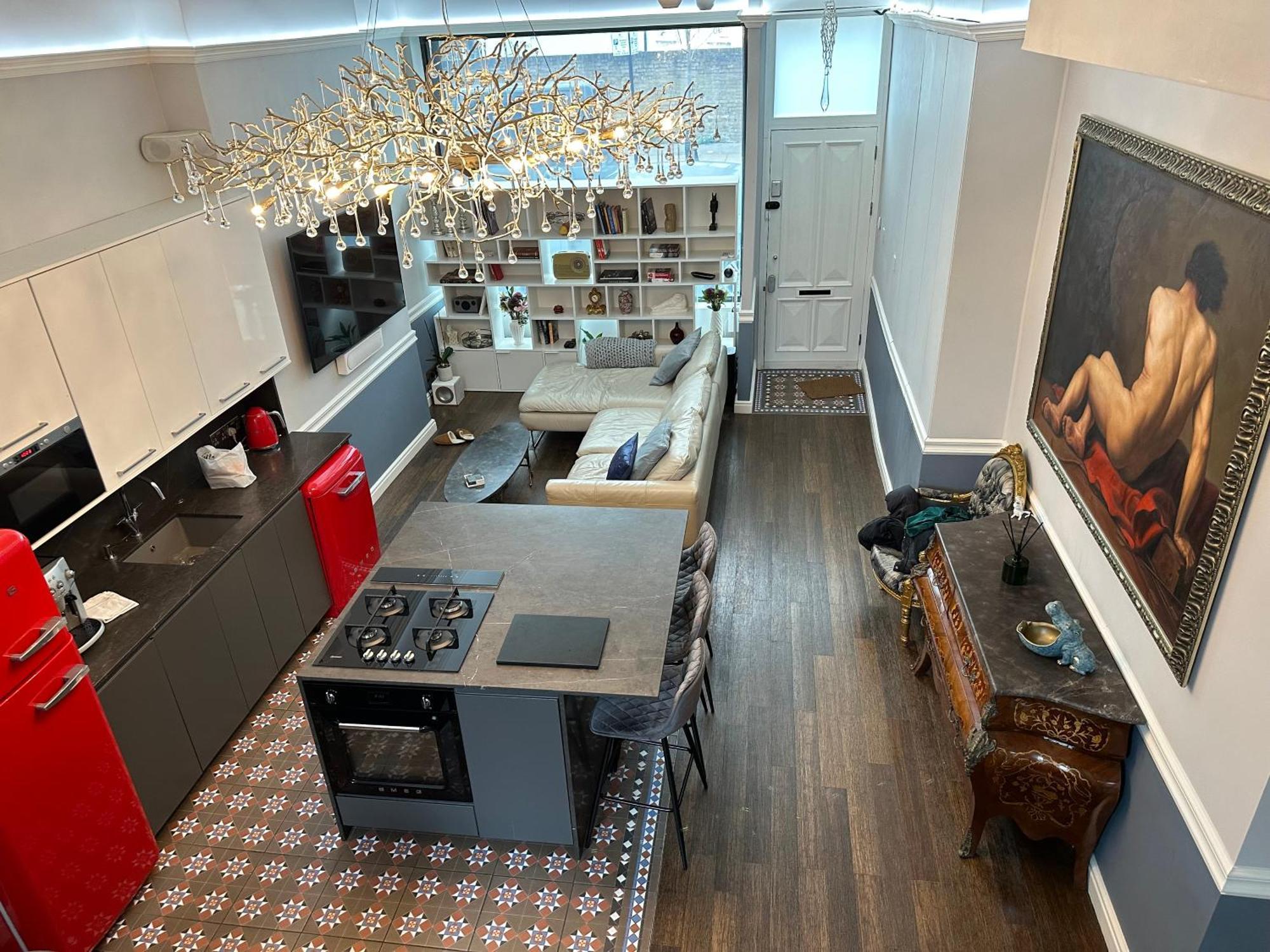 Unique Luxury In The Heart Of London. Air Conditioned With Private Garden Apartment