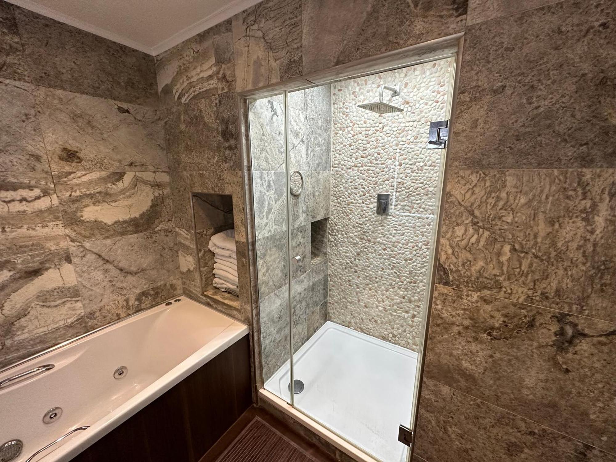 Apartment Unique Luxury In The Heart Of London. Air Conditioned With Private Garden London